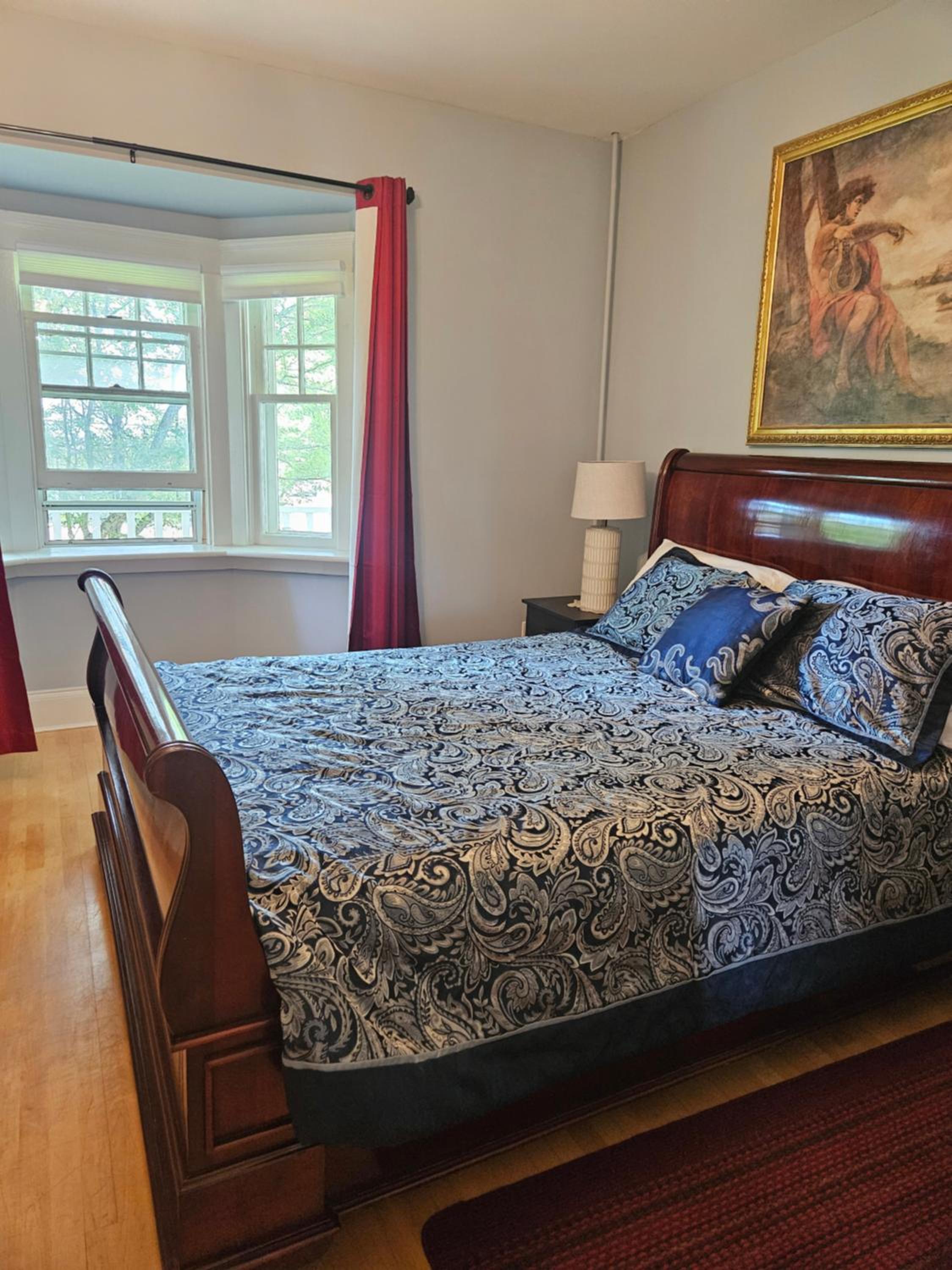 Queen Suite photo 3