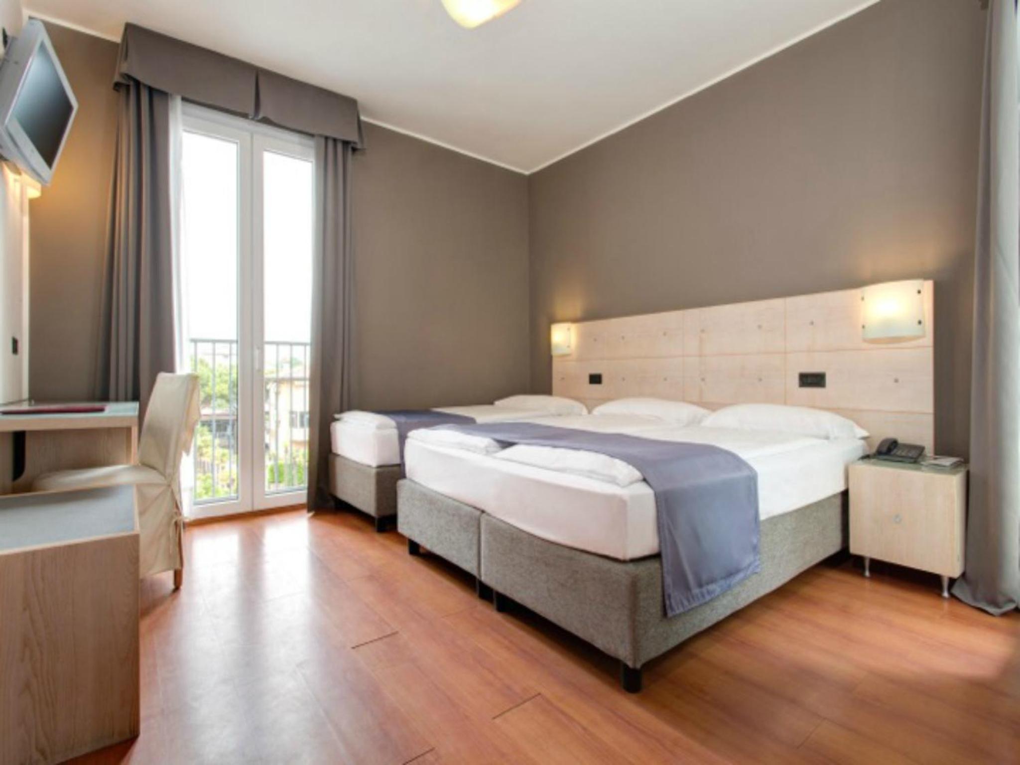 Triple Room photo 2