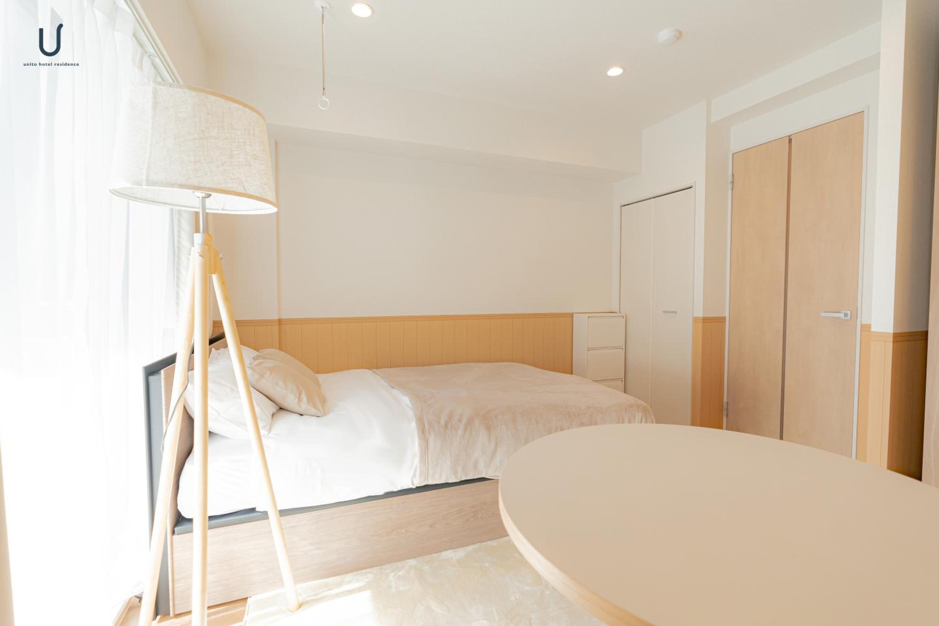 One-Bedroom Apartment photo 1