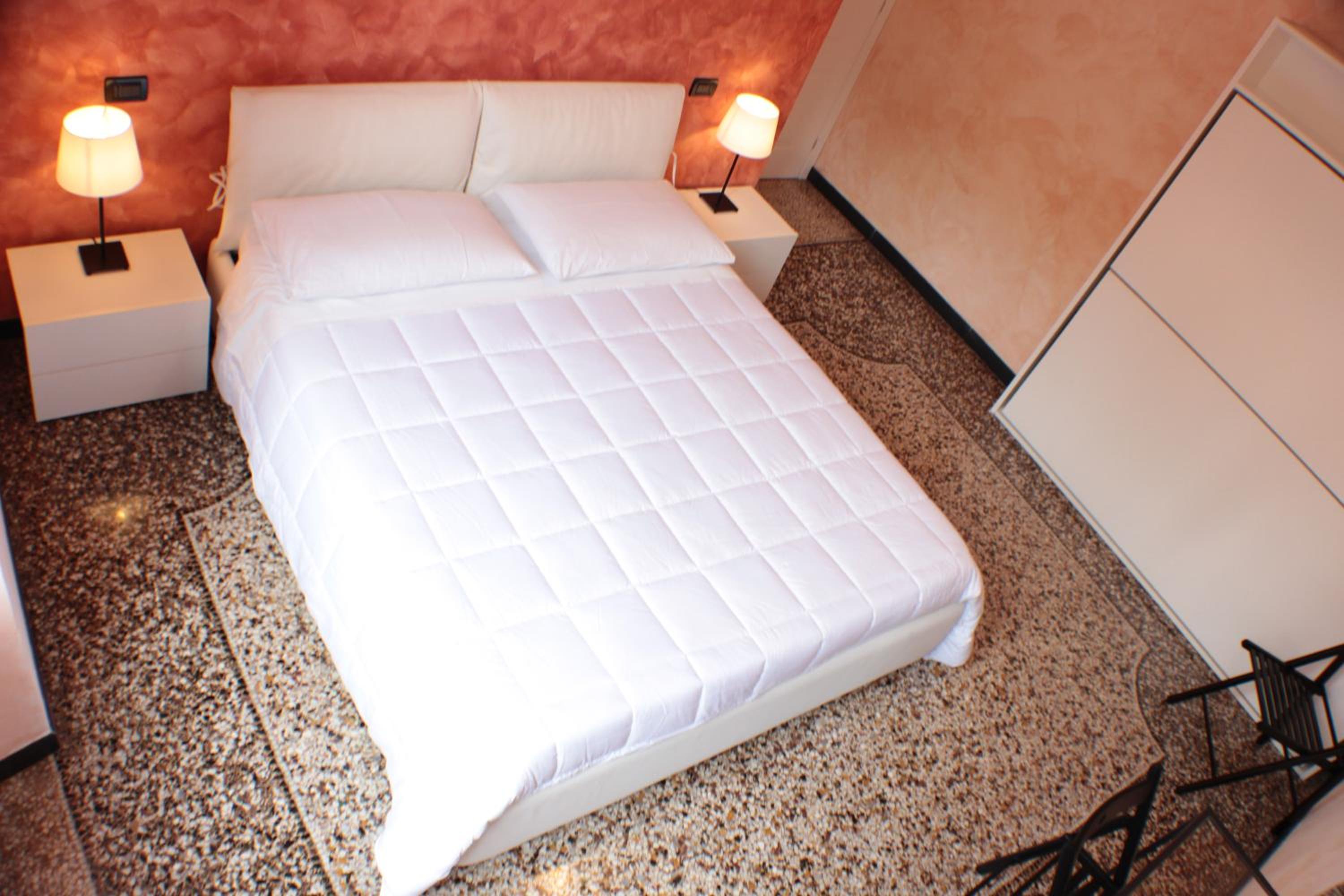 Double Room with Private External Bathroom