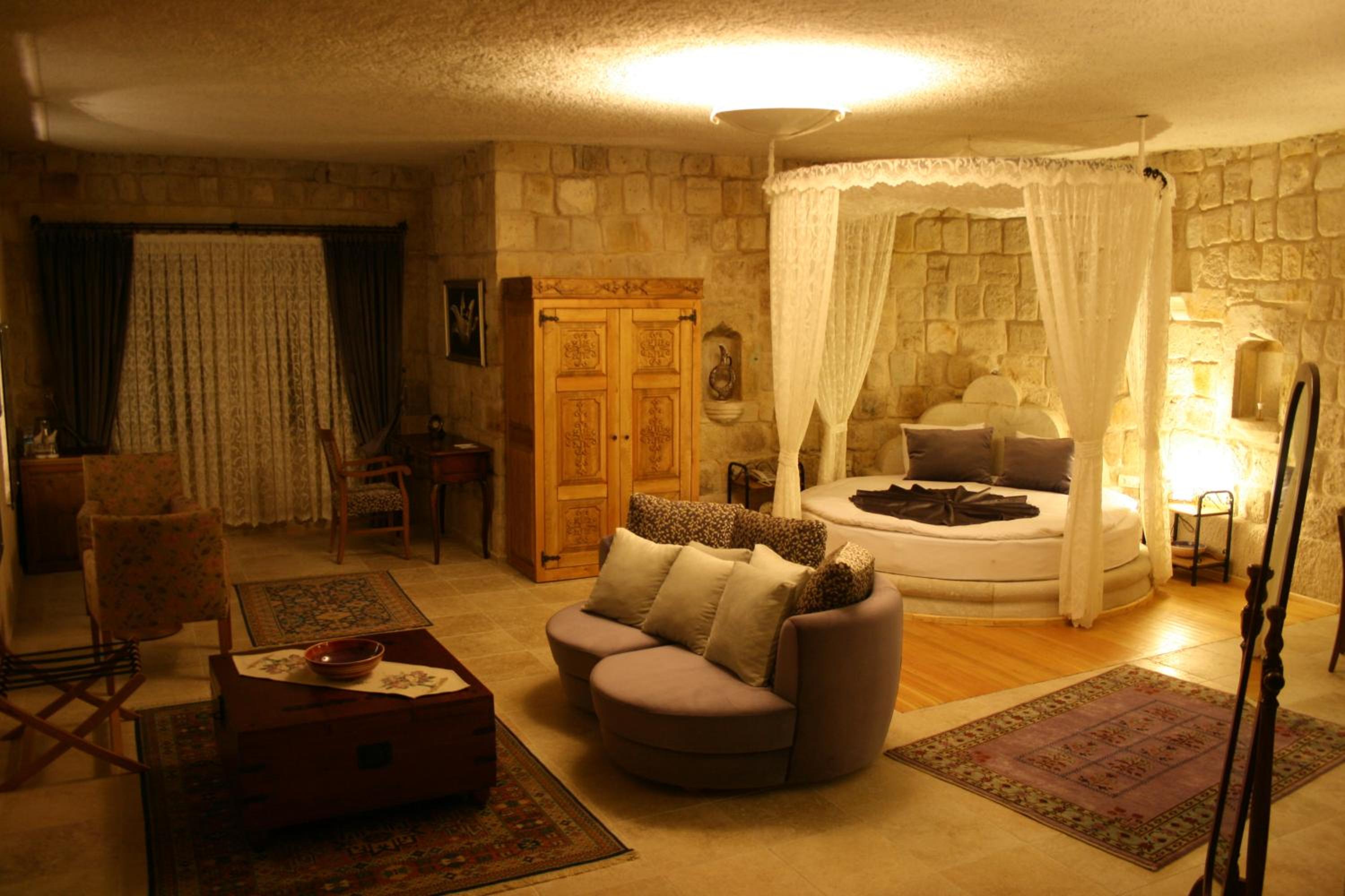 Suite - Photo 5