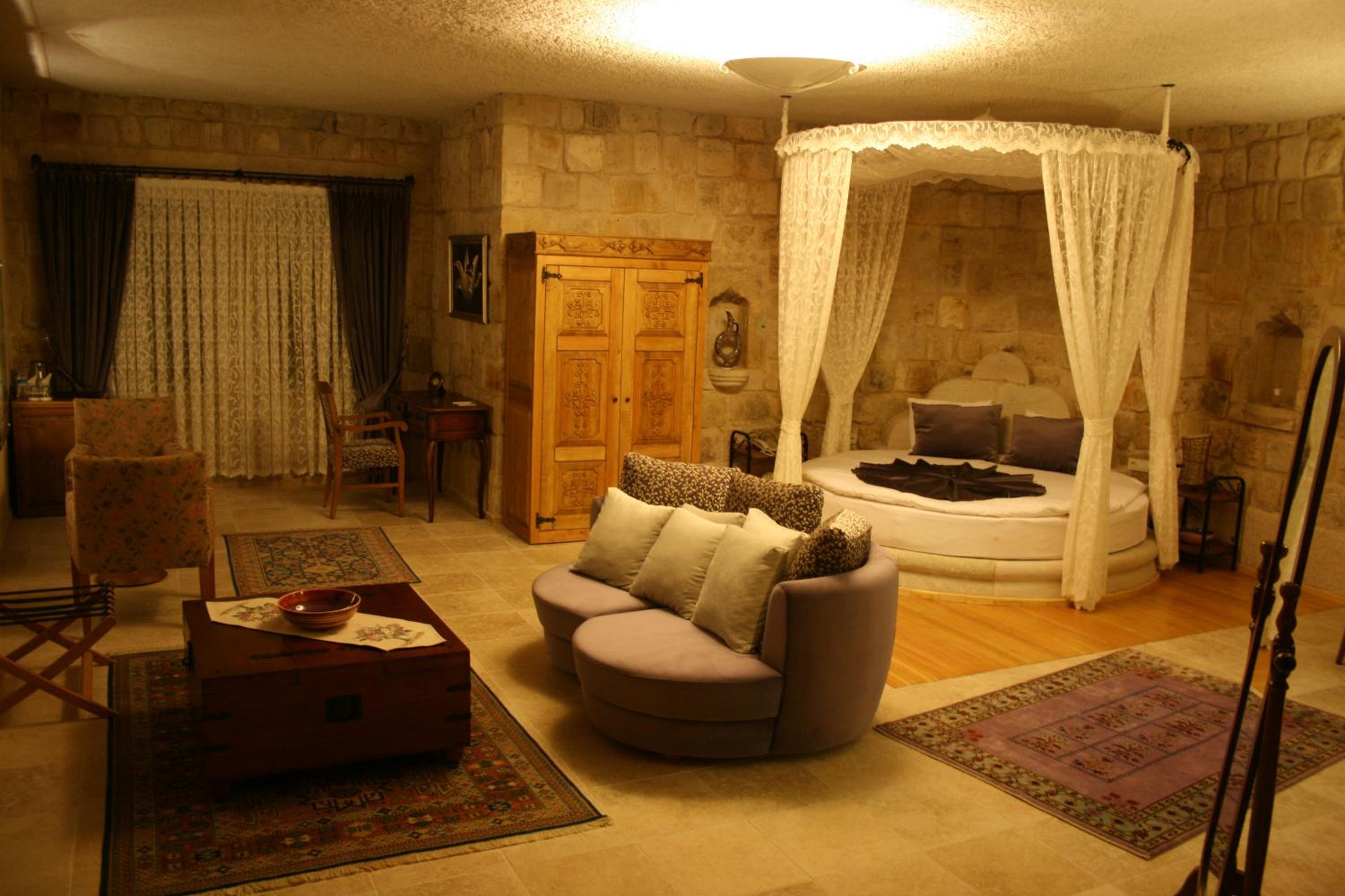 Suite - Photo 7