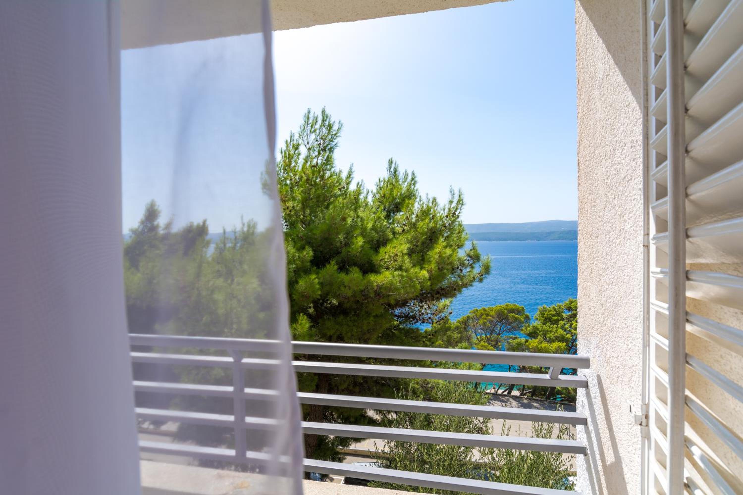 Superior Family Apartment, Side Sea view, Balcony photo 2