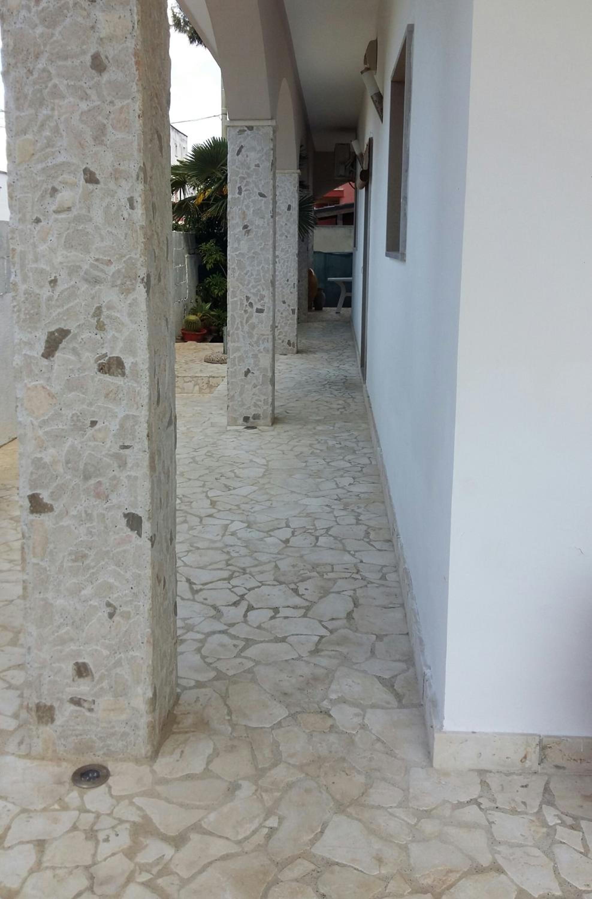 Double Room with Private Bathroom - Photo 3
