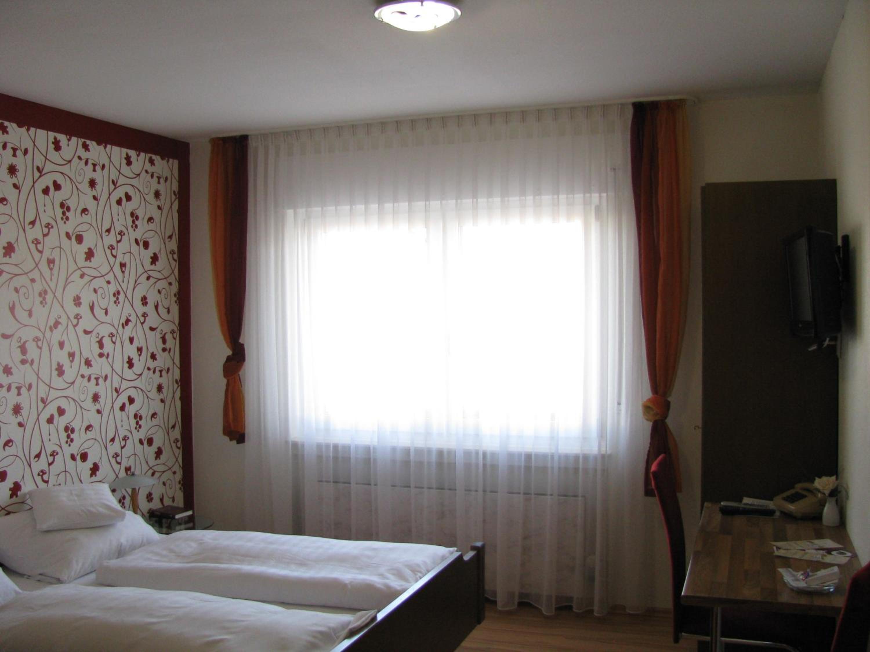 Double Room - Photo 1