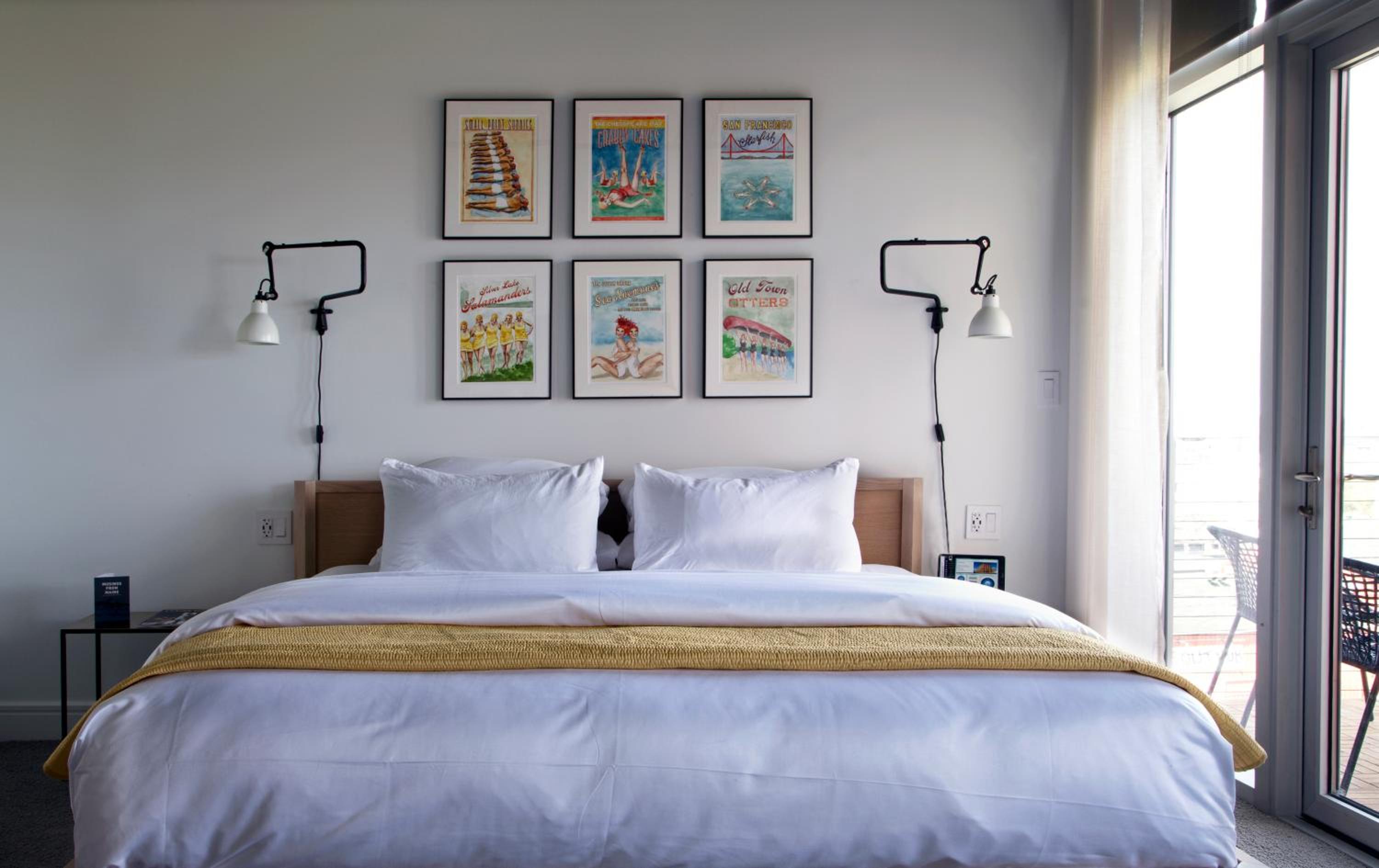Queen Room with Balcony photo 2