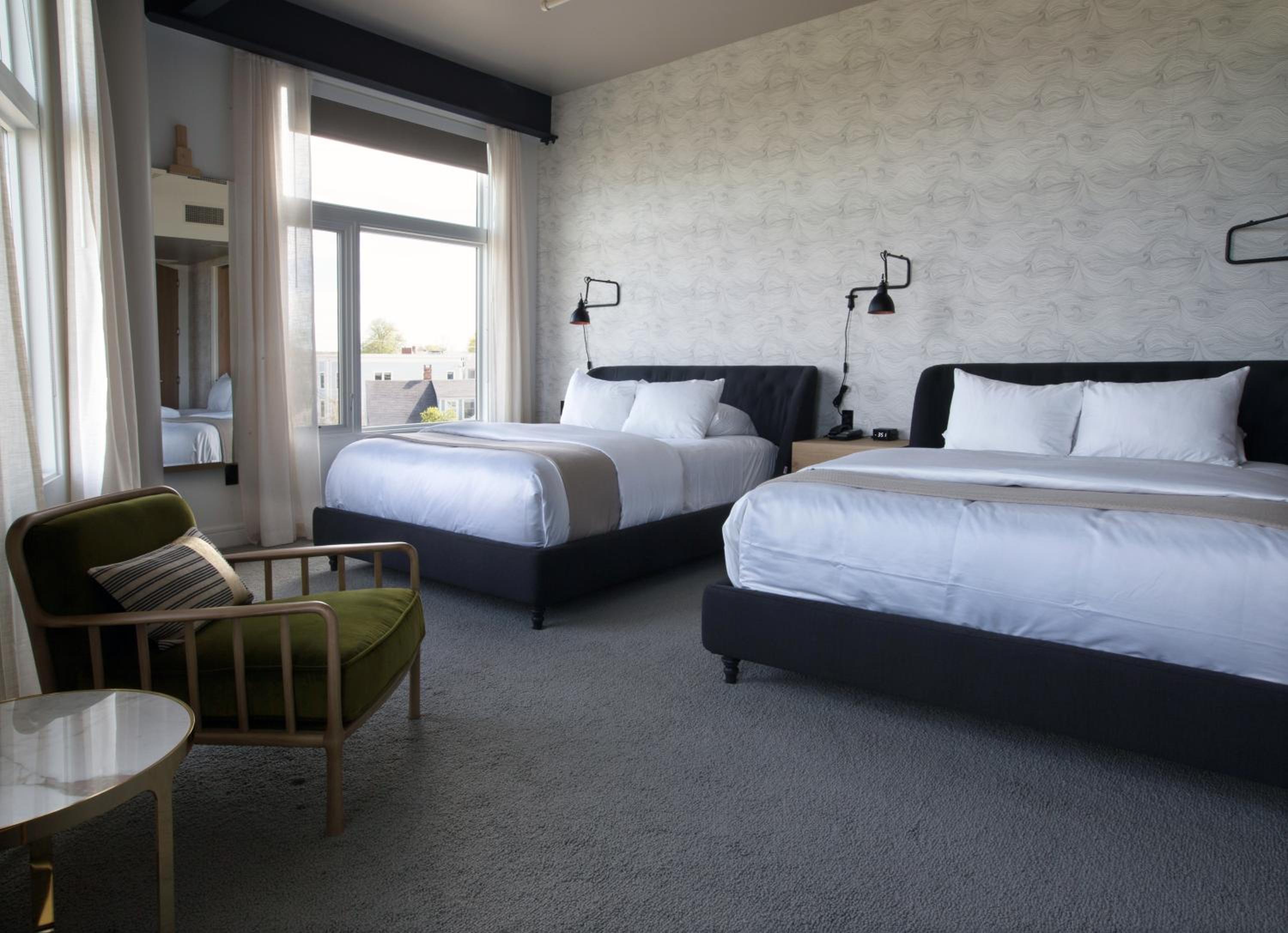Deluxe Queen Room with Two Queen Beds photo 1