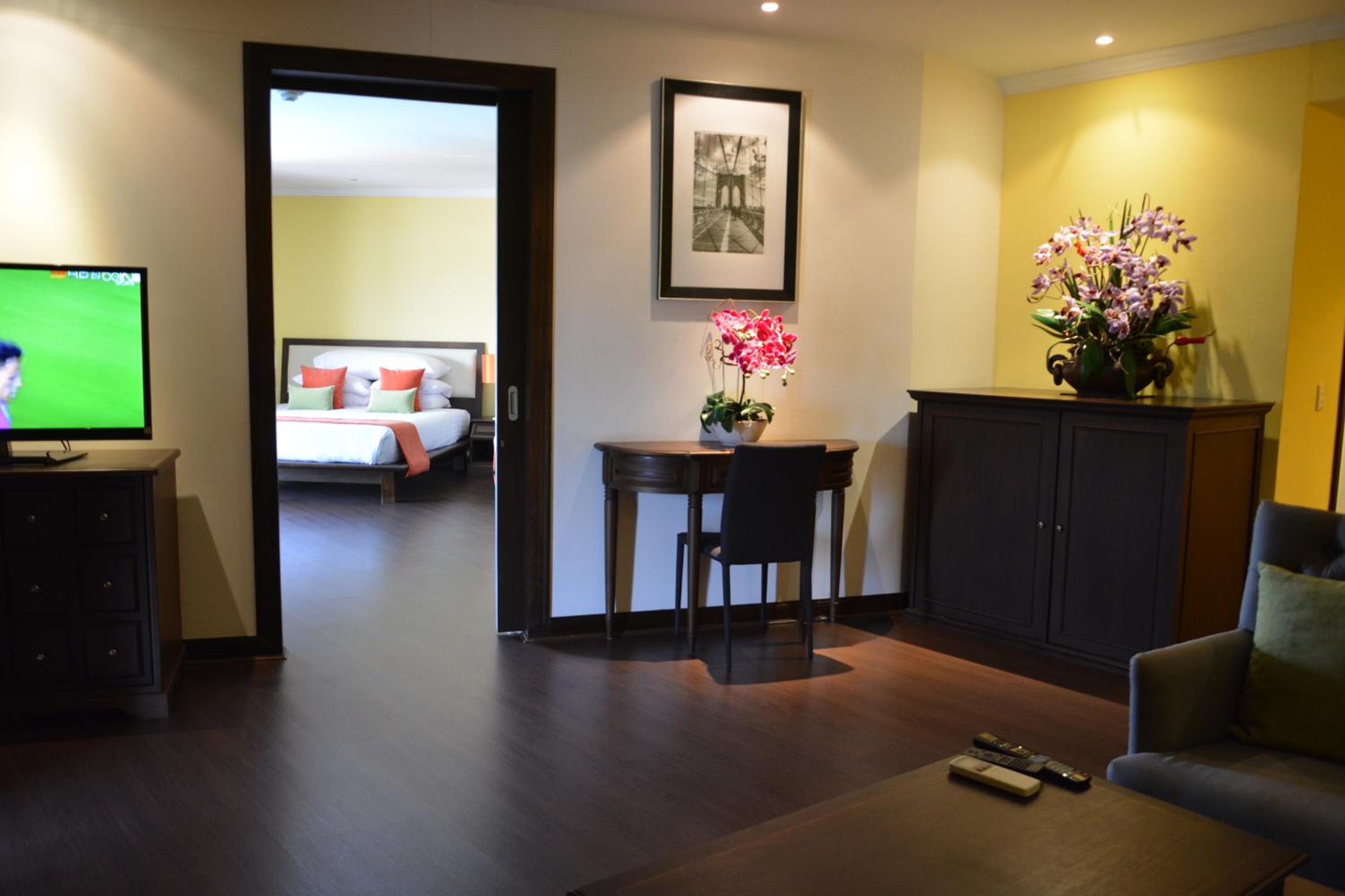 Executive Suite photo 2