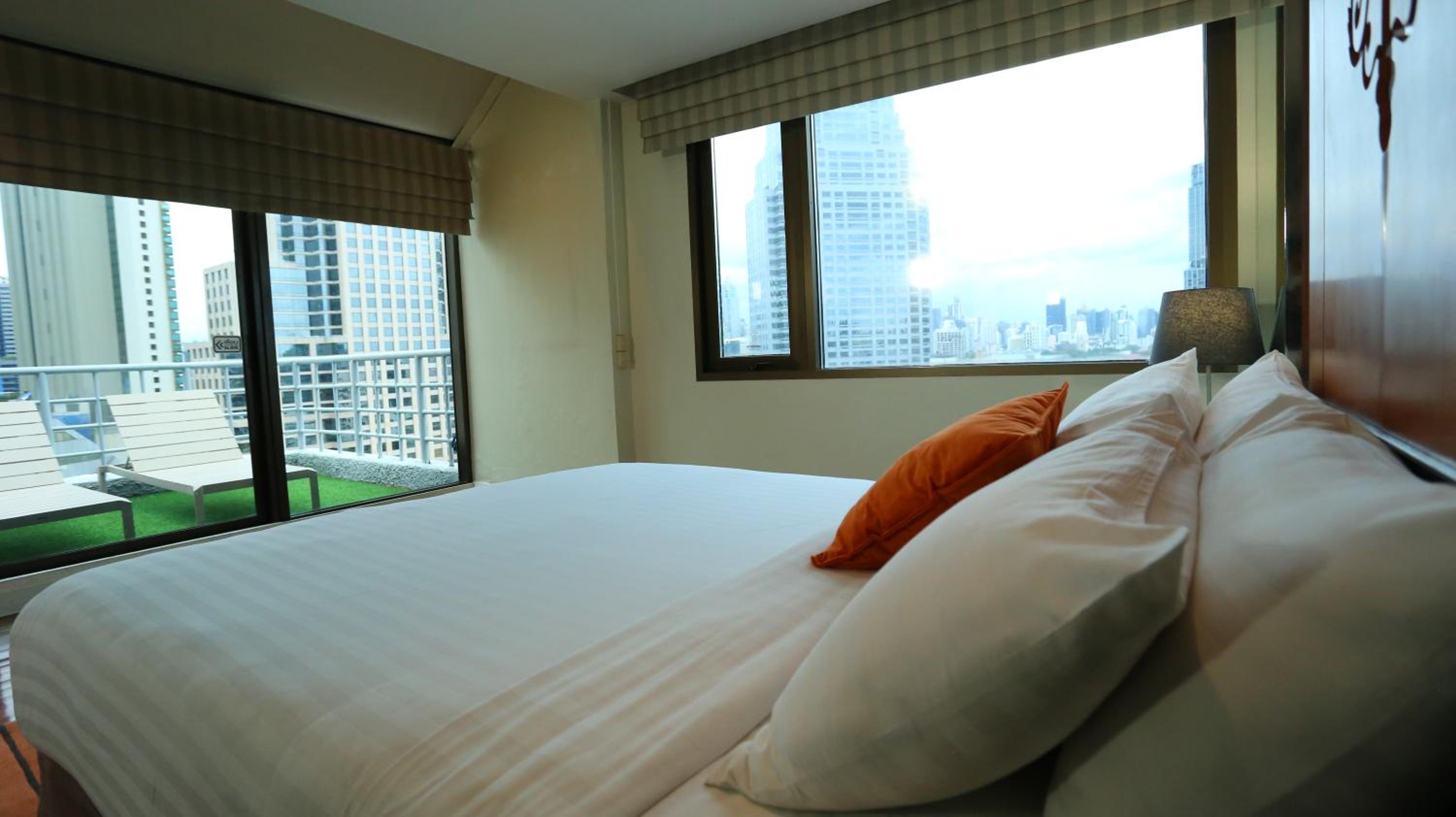 Deluxe Double Room with Balcony photo 3