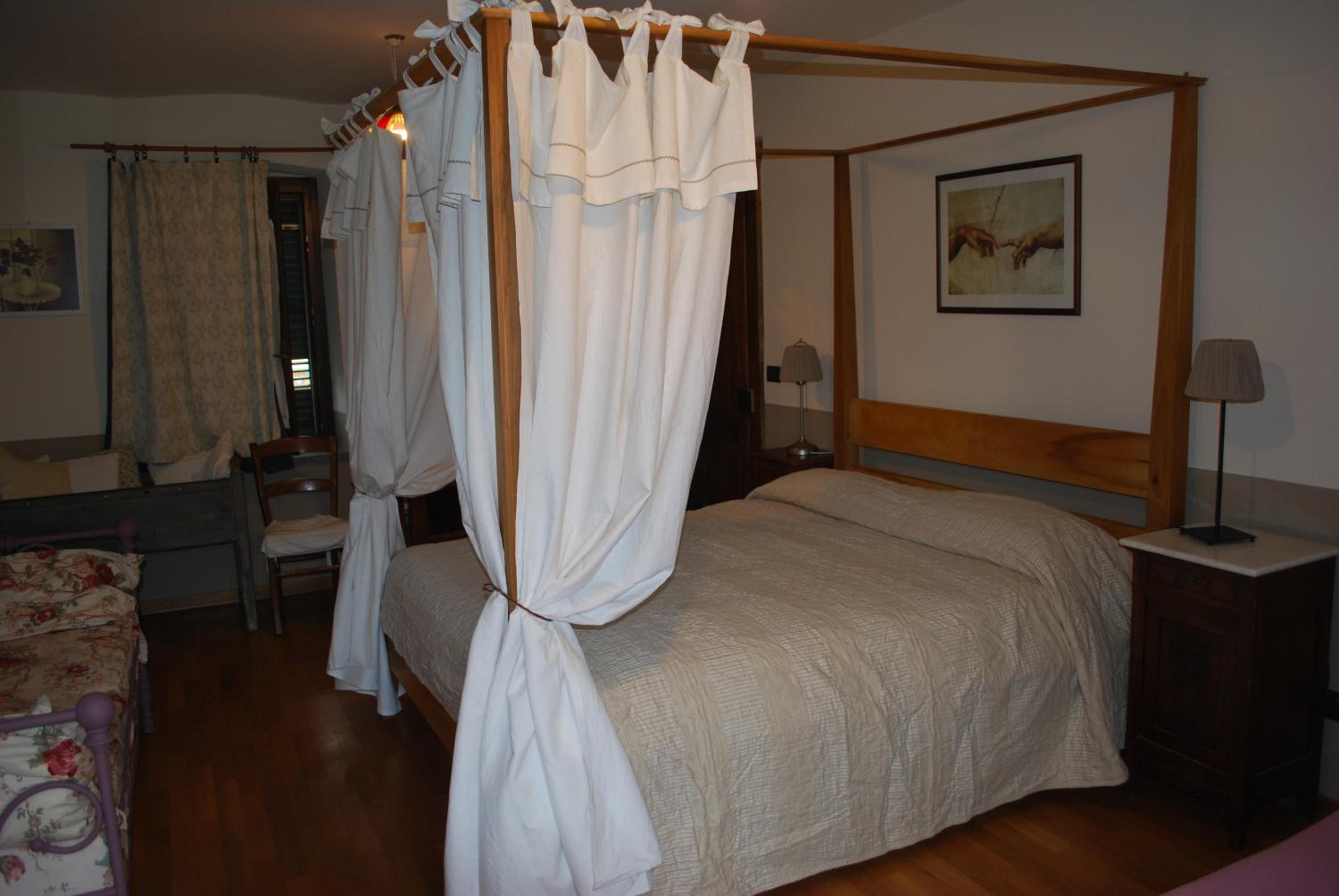 Double Room - Photo 3