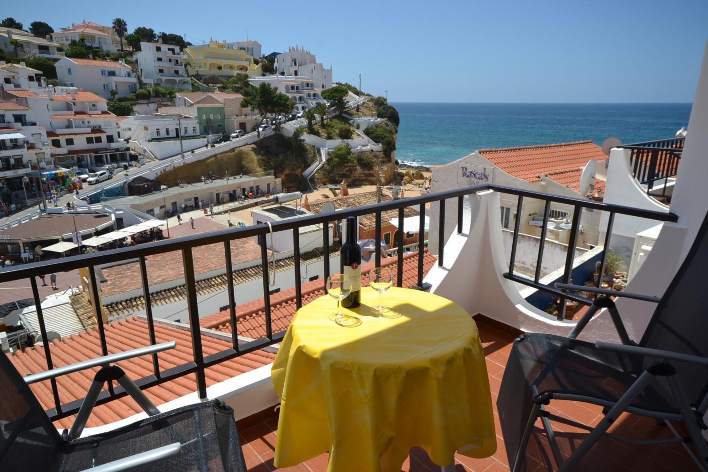 Apartment with Balcony photo 2