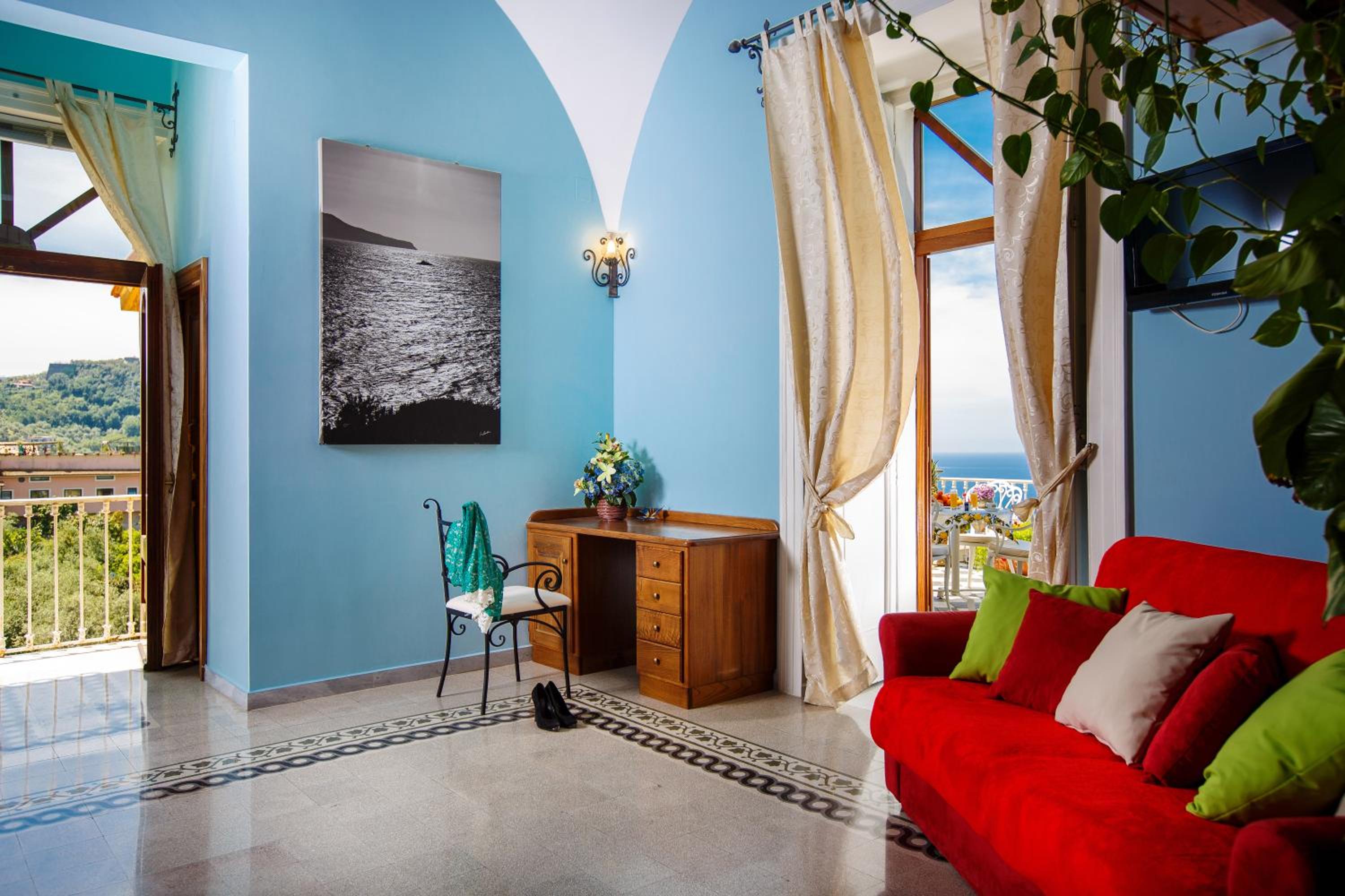 Junior Suite with Terrace and Sea View - Photo 8