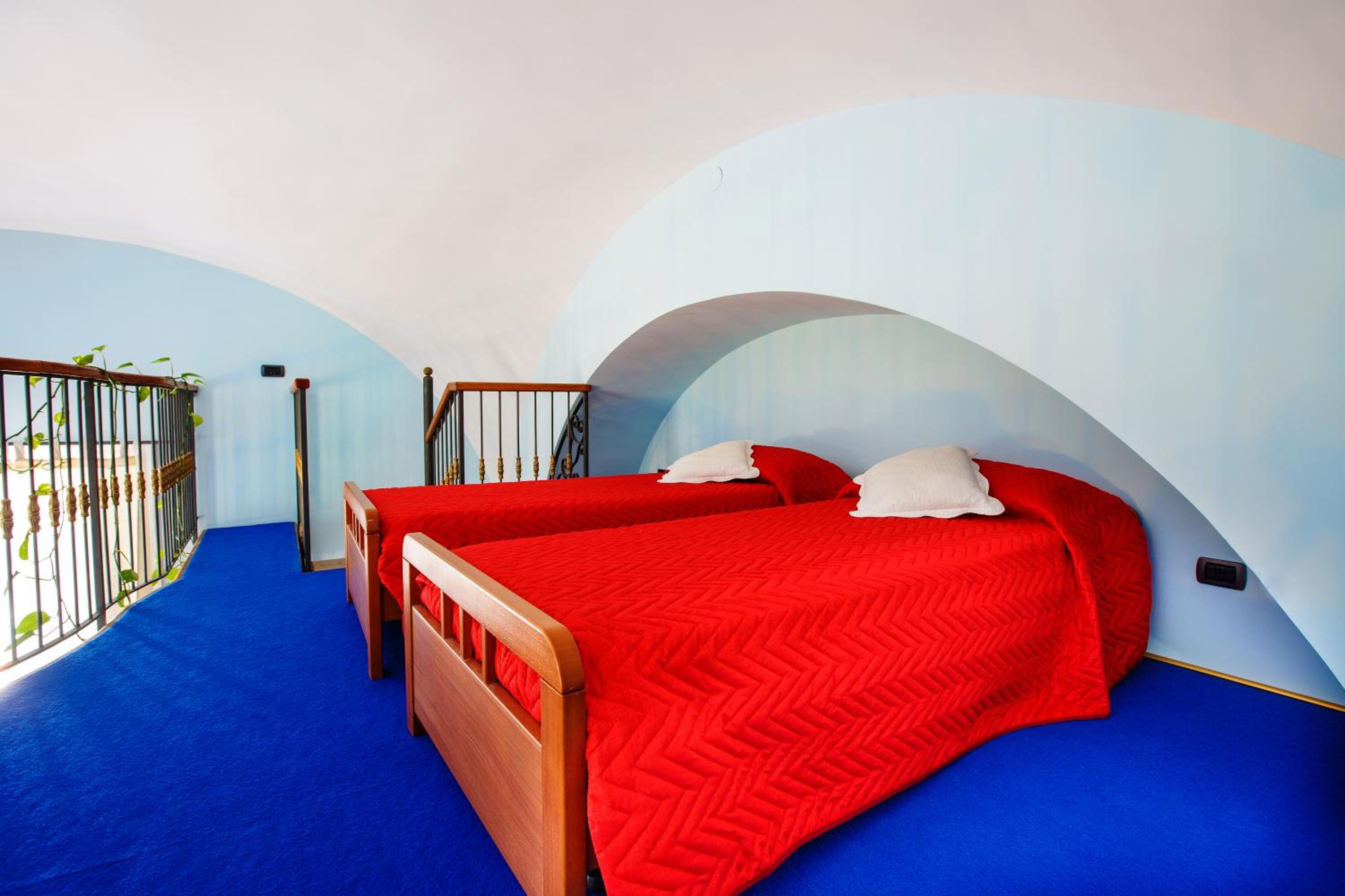 Junior Suite with Terrace and Sea View - Photo 13