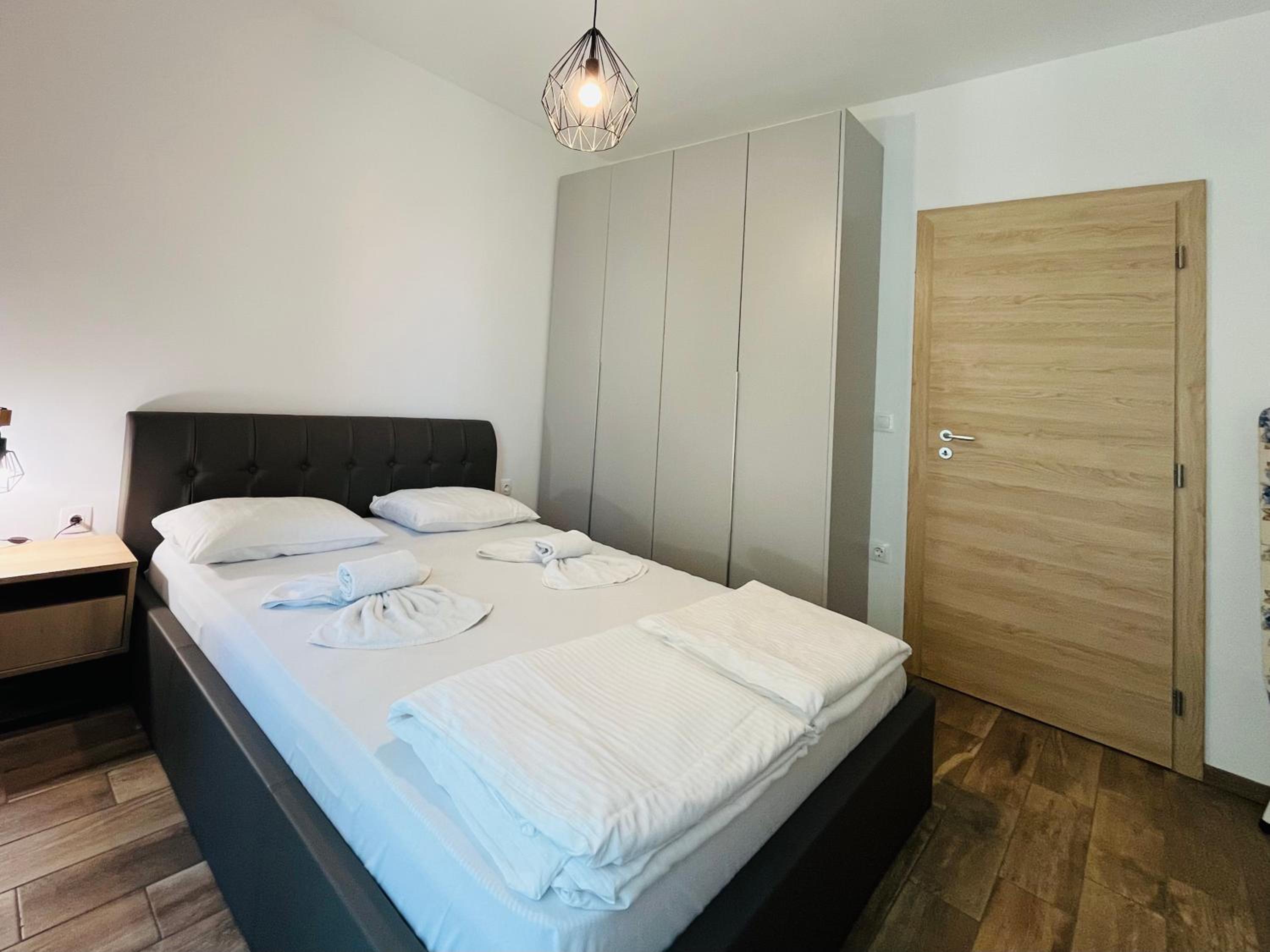 One-Bedroom Apartment with Balcony photo 2