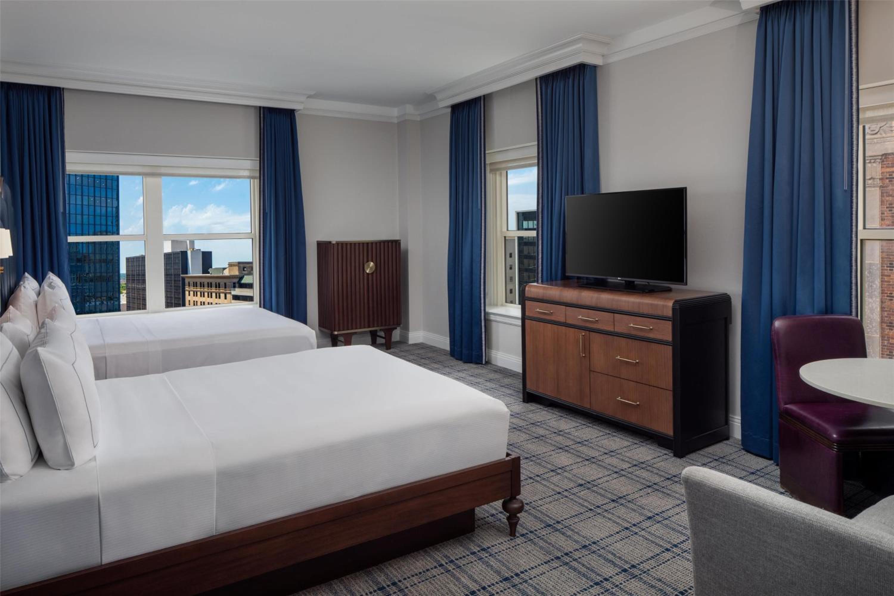 Superior Oversize Room with Two Queen Beds - Photo 2