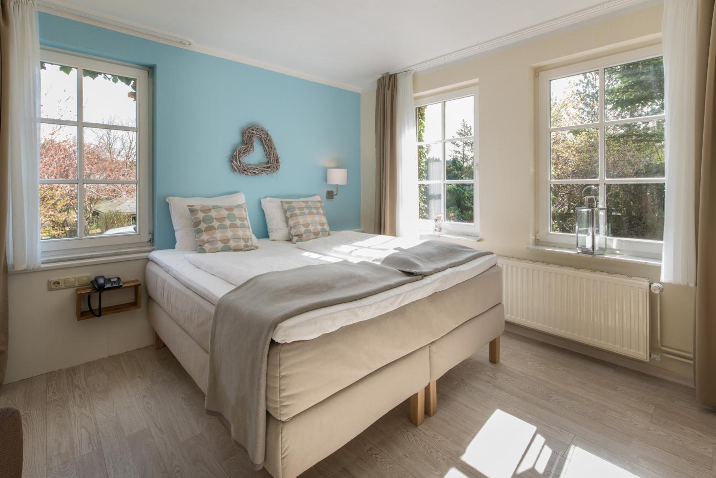 Middle Double Room photo 3