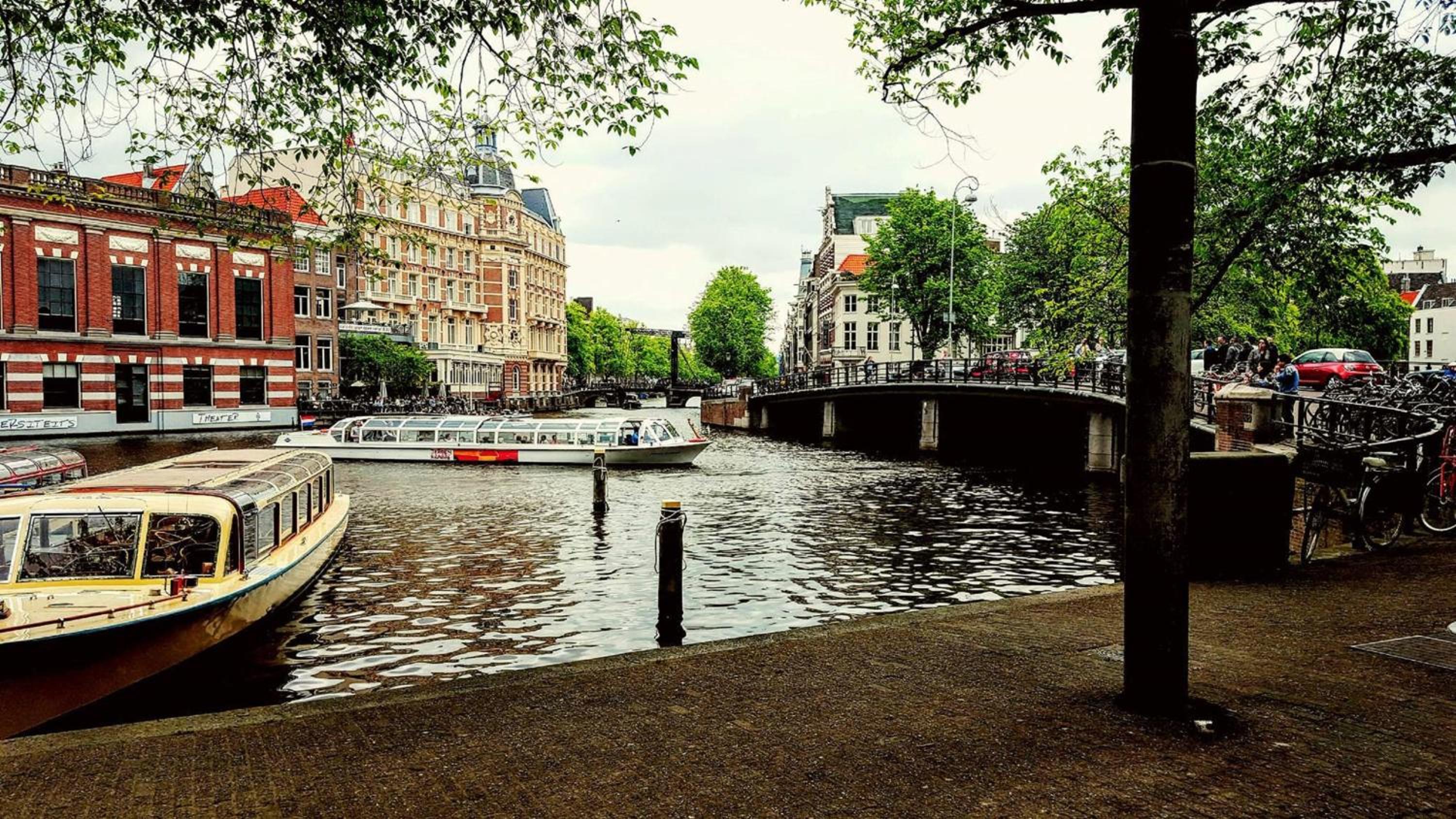 Double or Twin Room with Canal View photo 3