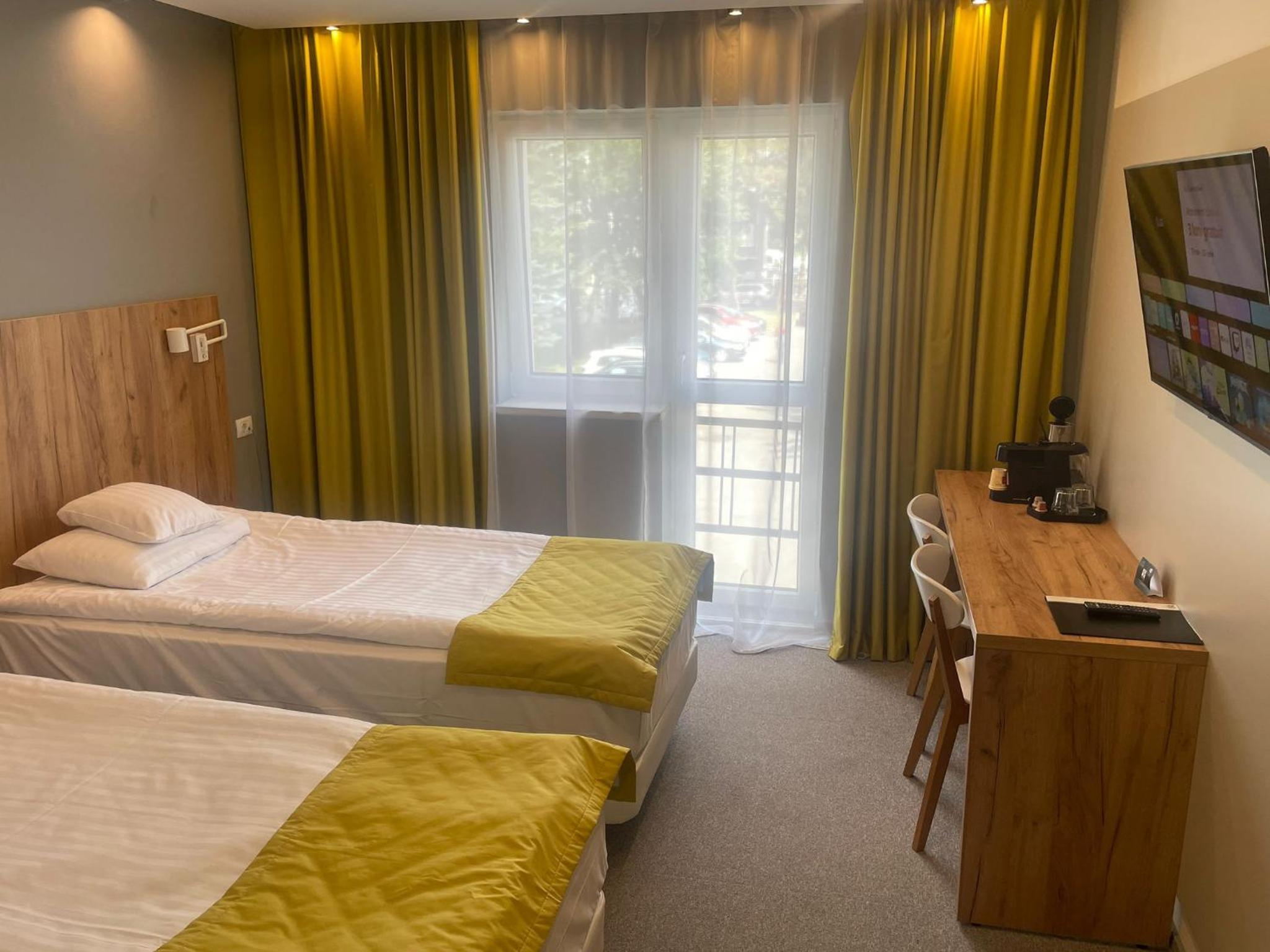 Twin Room - Photo 1