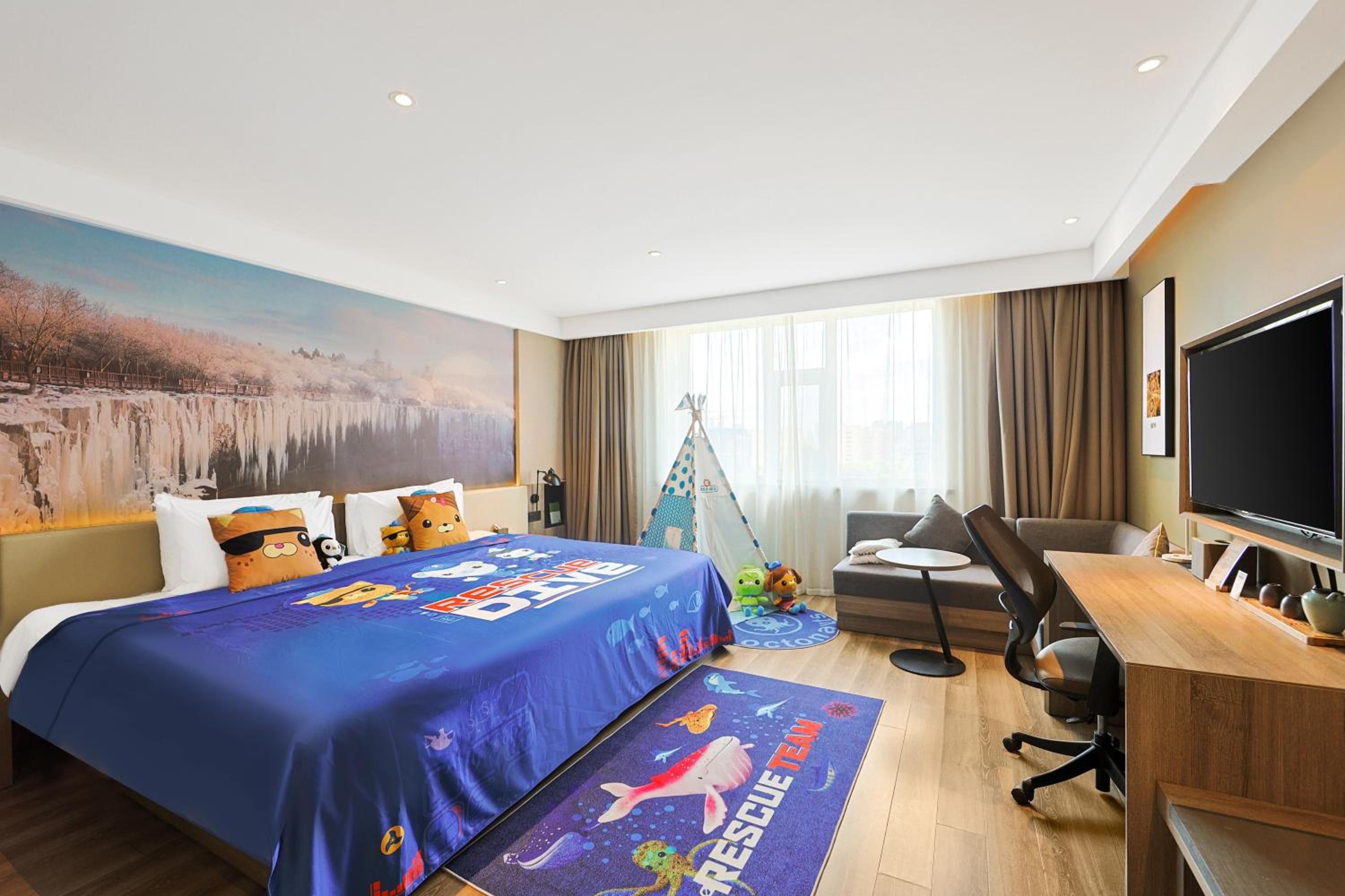 Jimu Family Suite