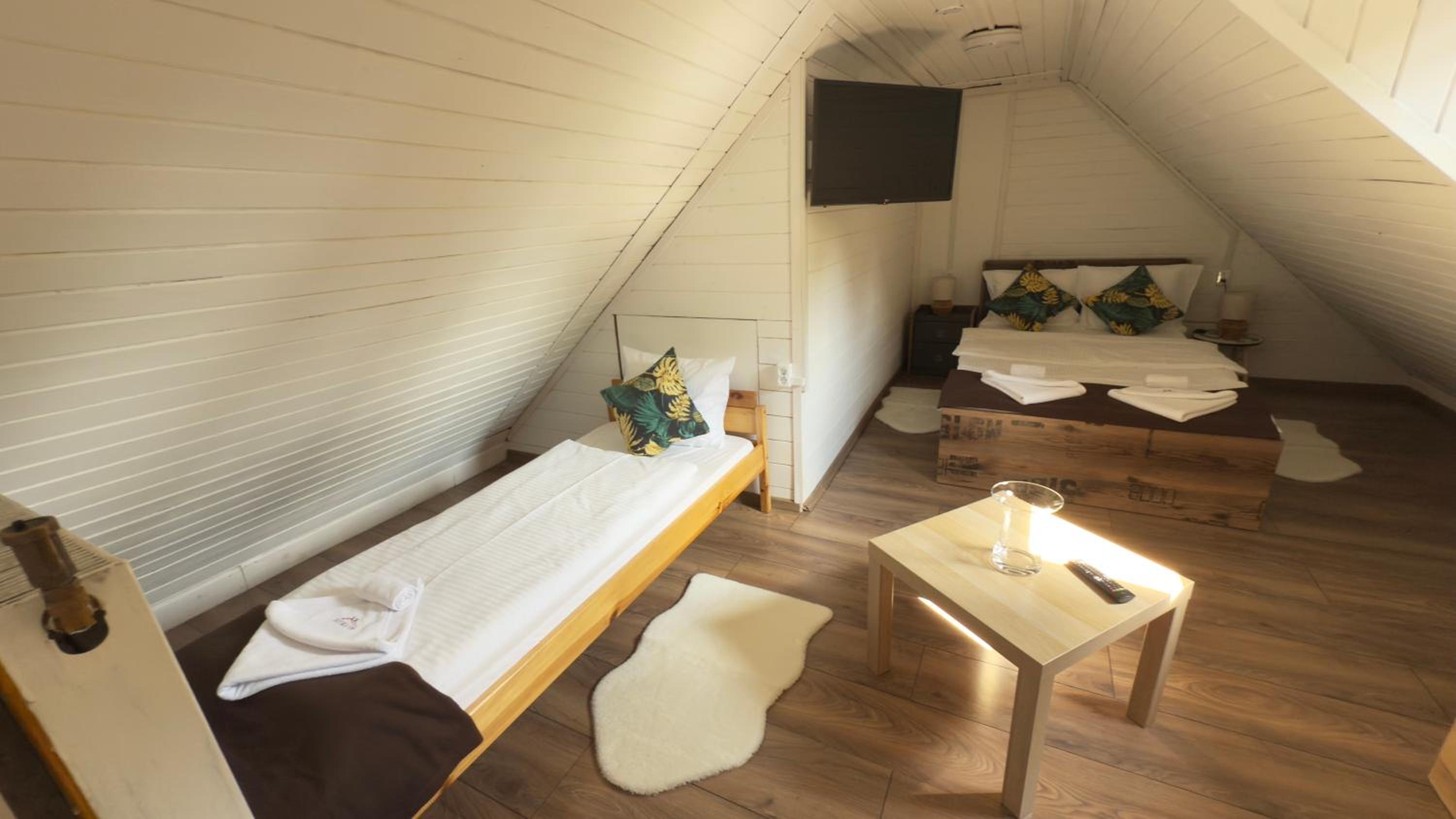 Economy Triple Room with Shared Bathroom