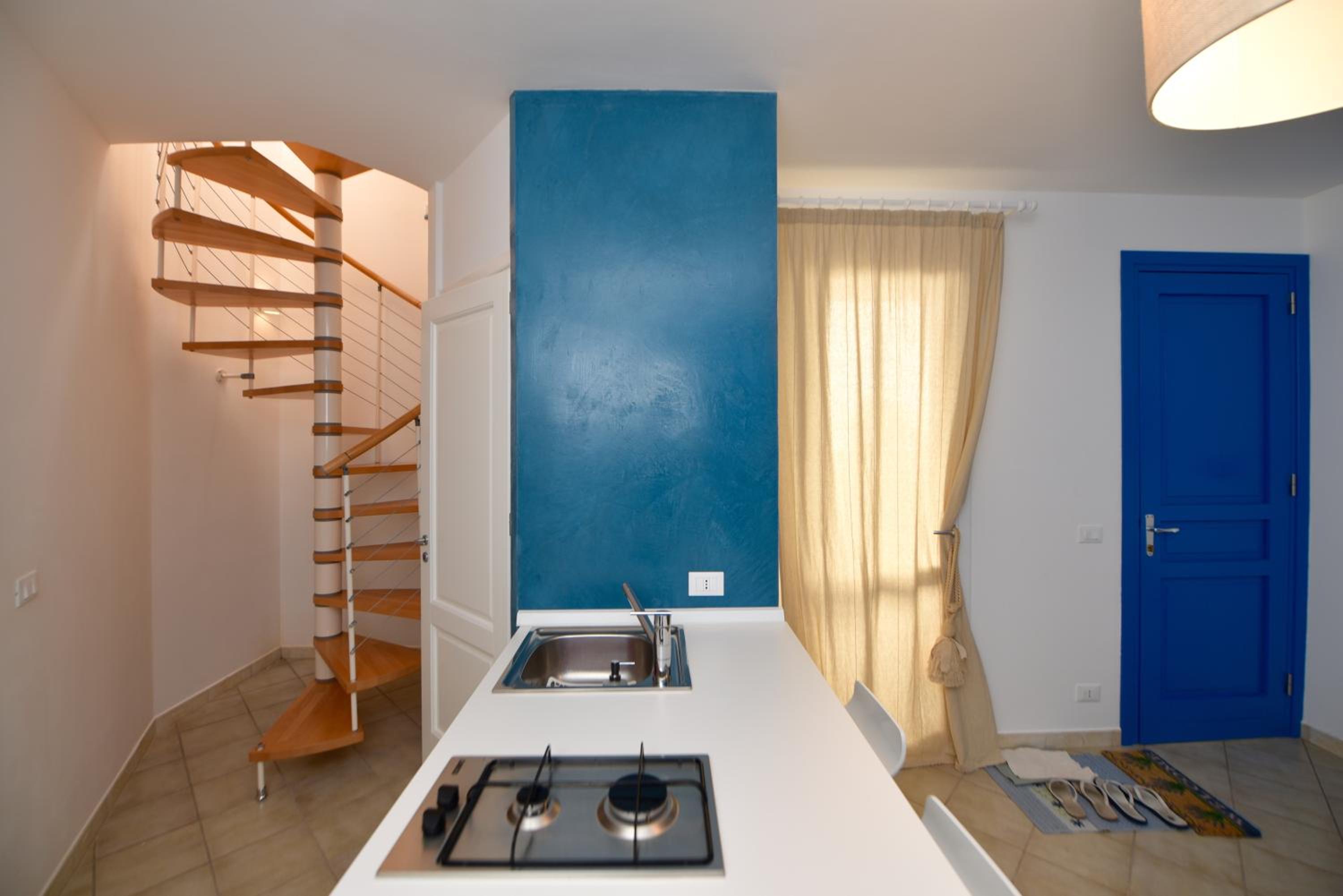 Deluxe Suite with Sea View photo 2