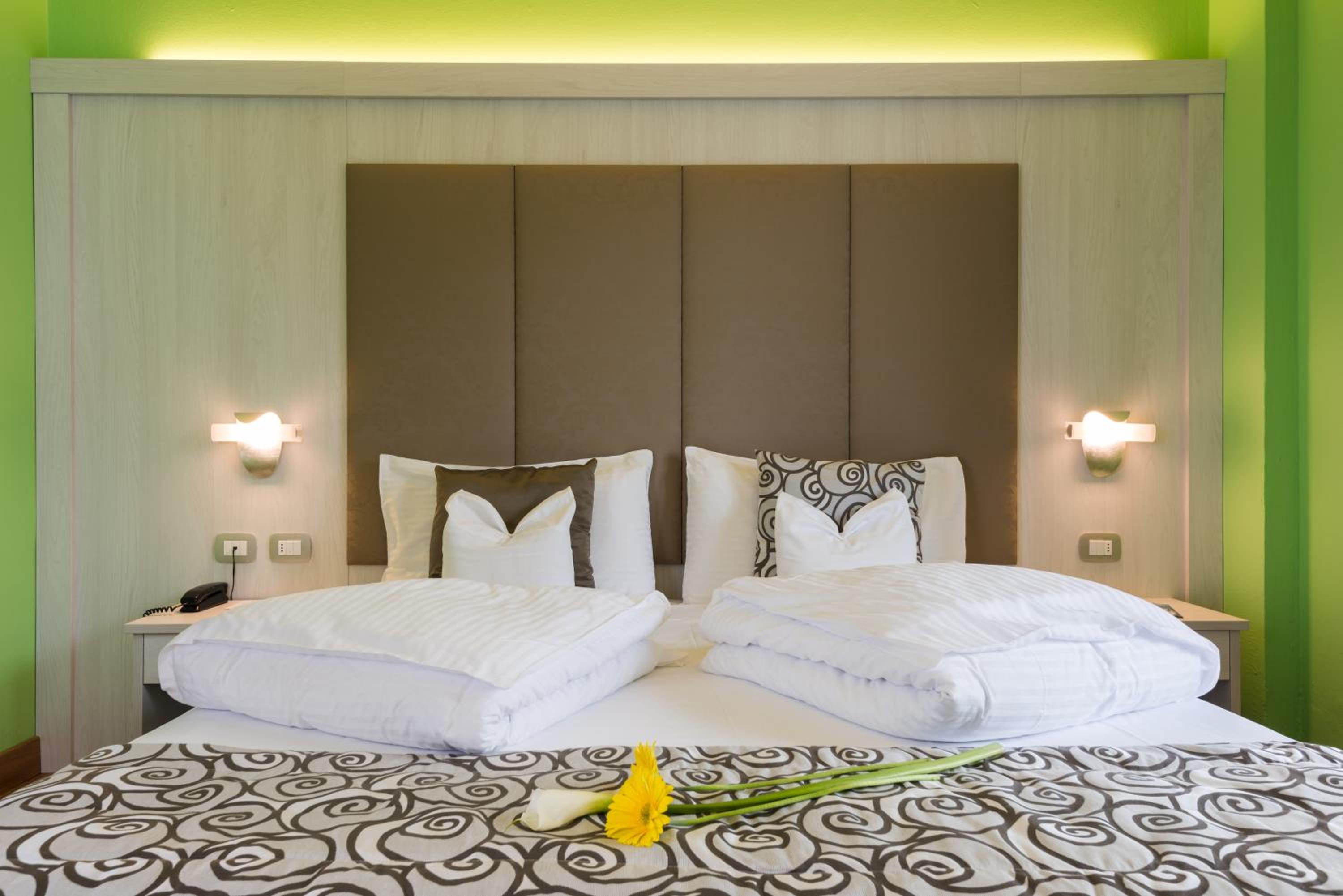 Economy Double or Twin Room photo 3