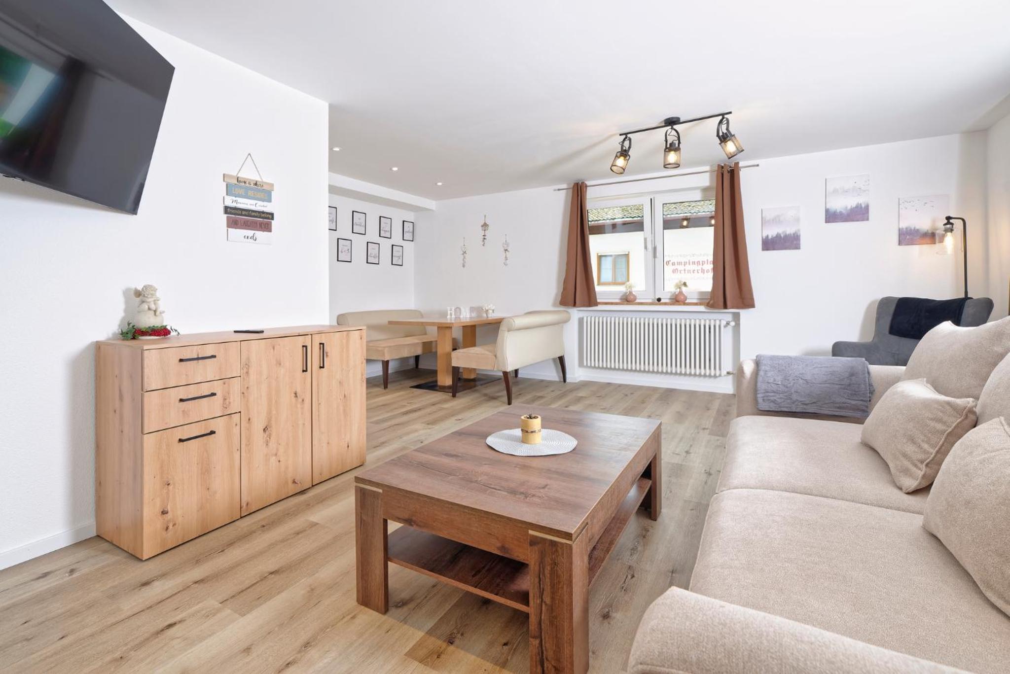 Family Two-Bedroom Apartment with View - Photo 7