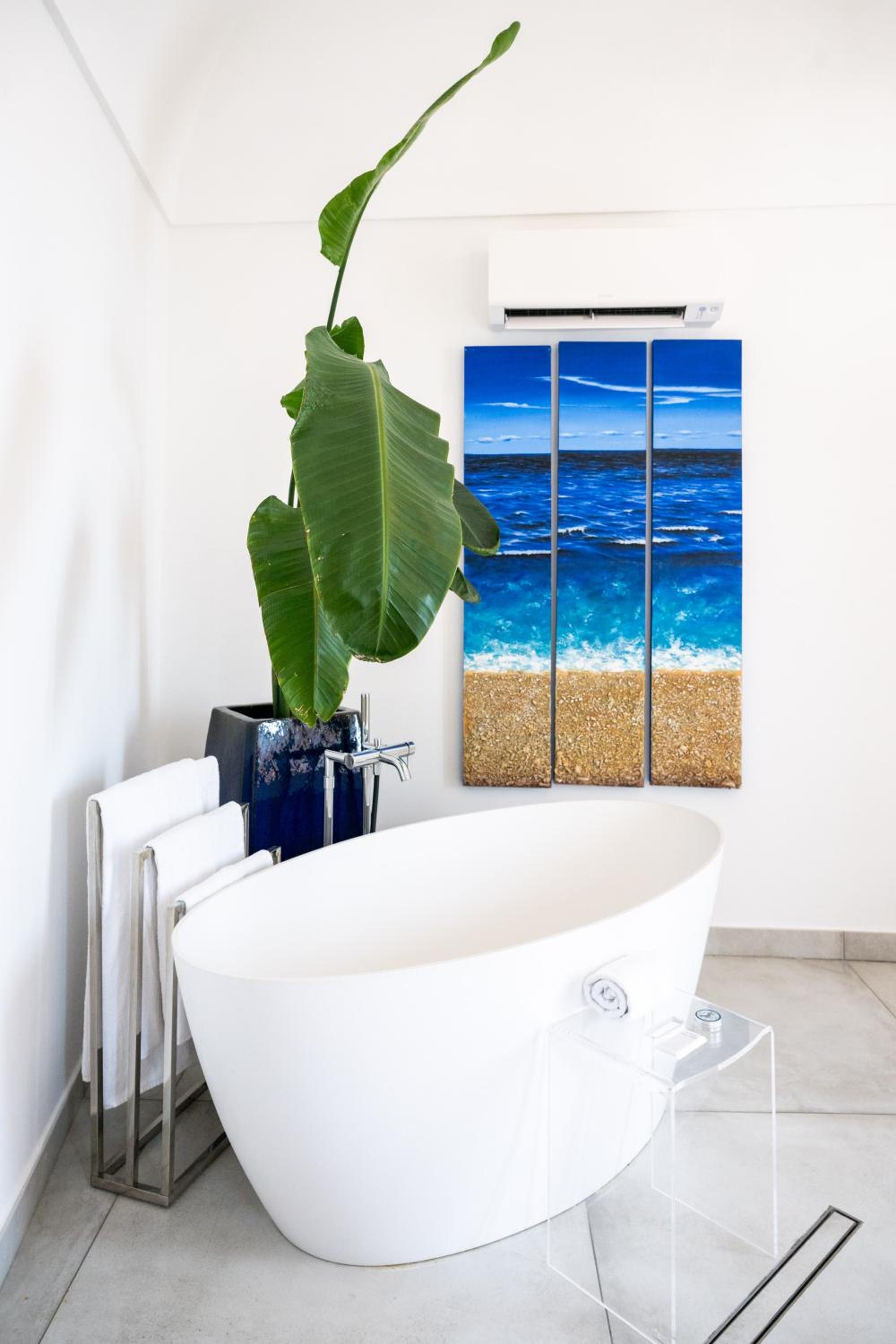 Suite with Sea View - Photo 3