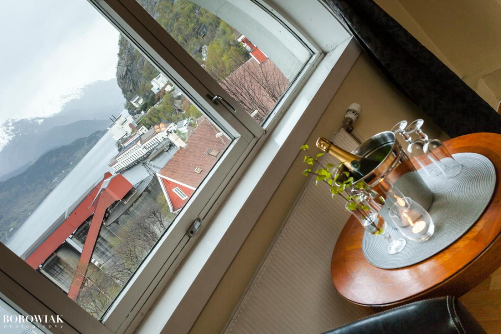 Triple Room with Fjord View photo 3
