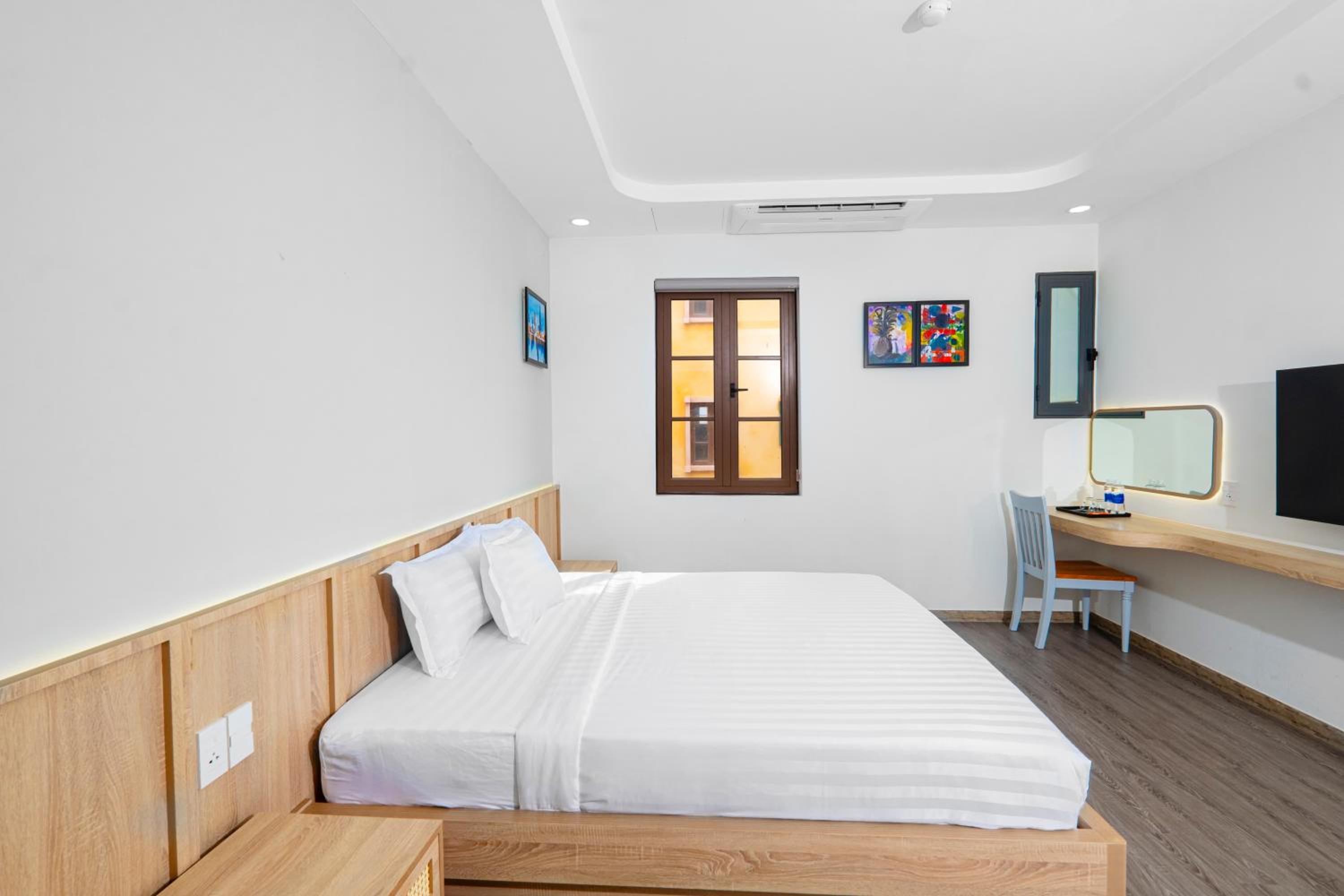 King Room with Garden View