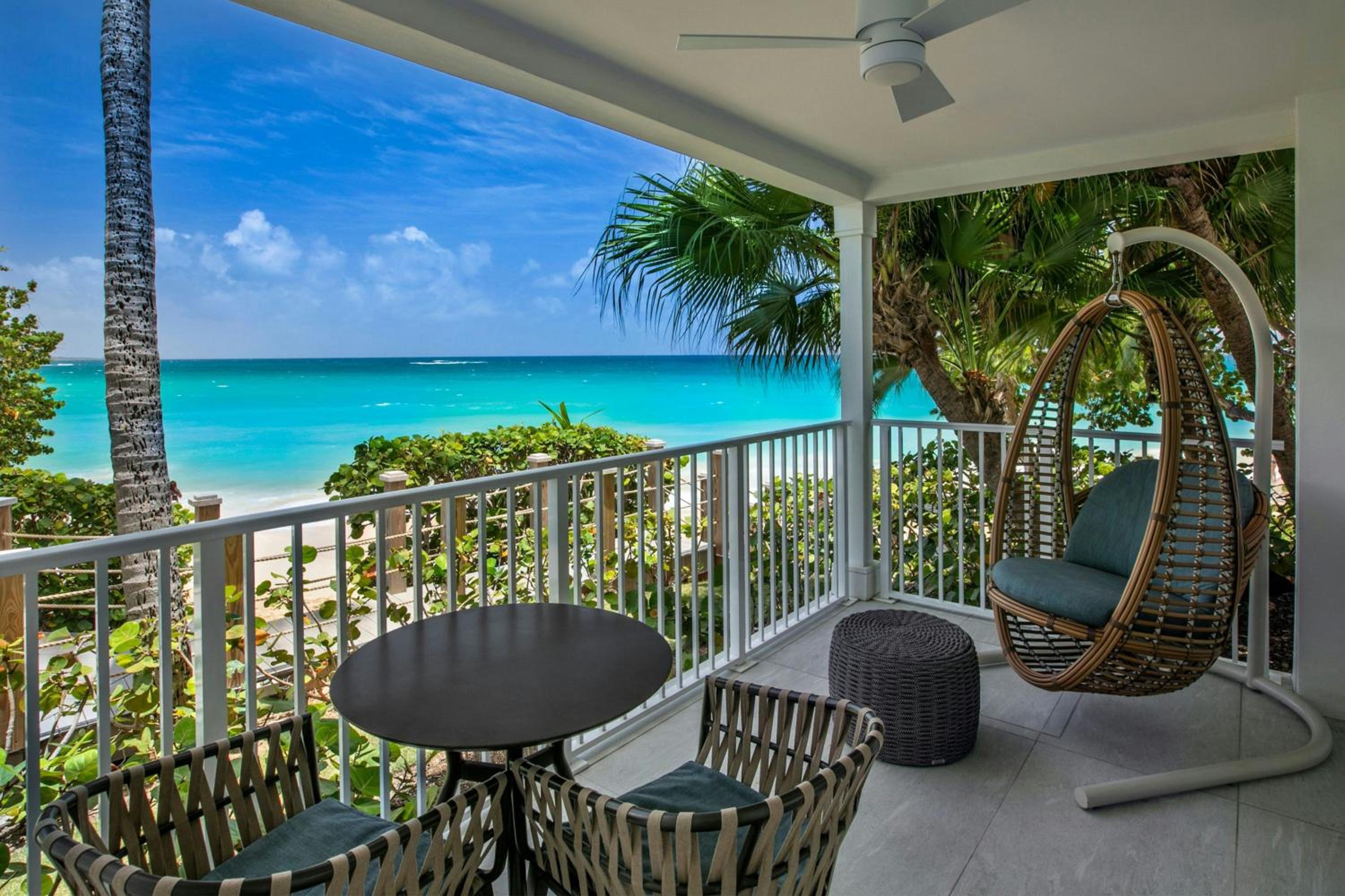 Beachfront King, Guest Room, 1 King, Sofa Bed - Photo 3