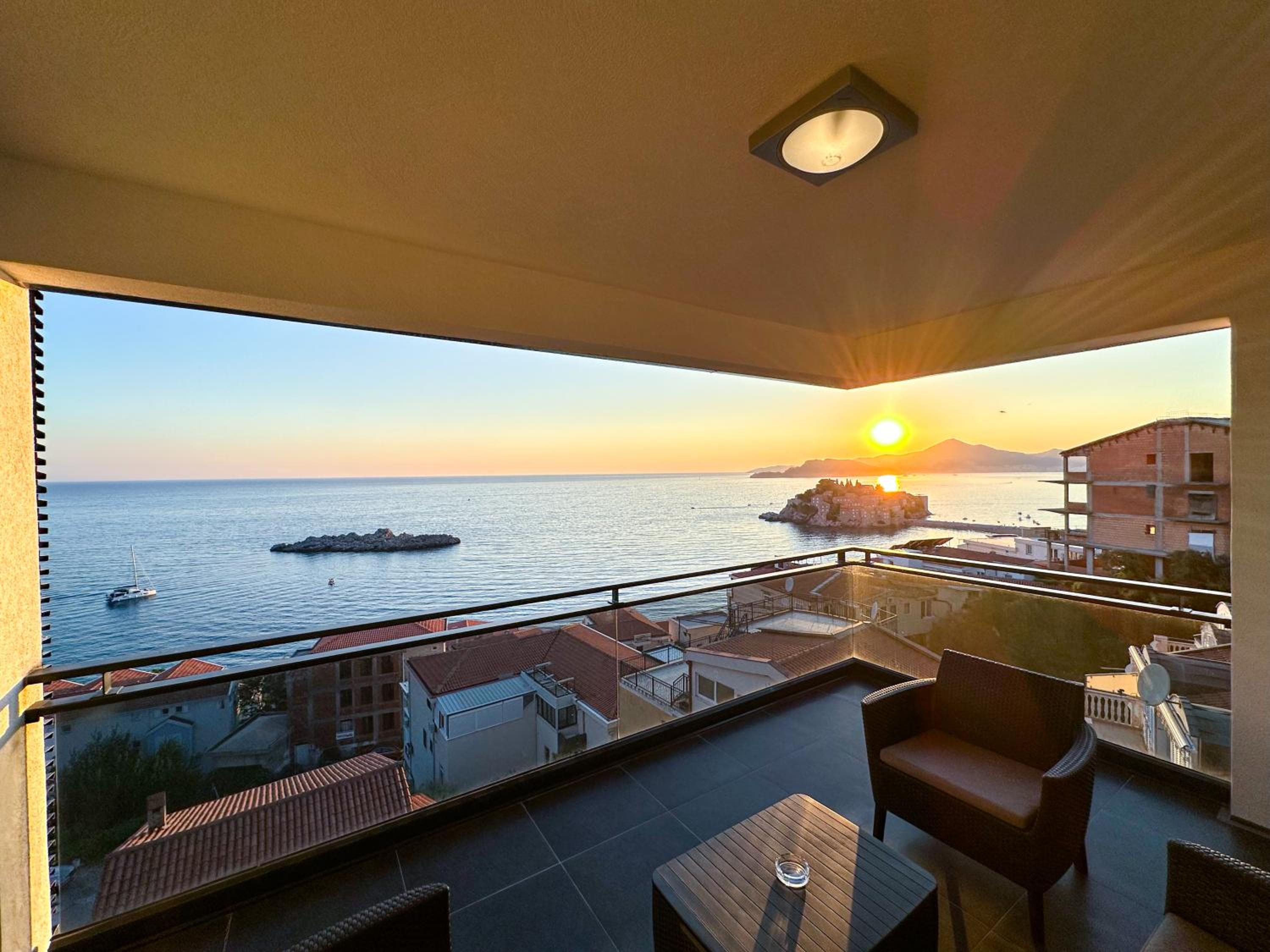 Penthouse Apartment photo 2