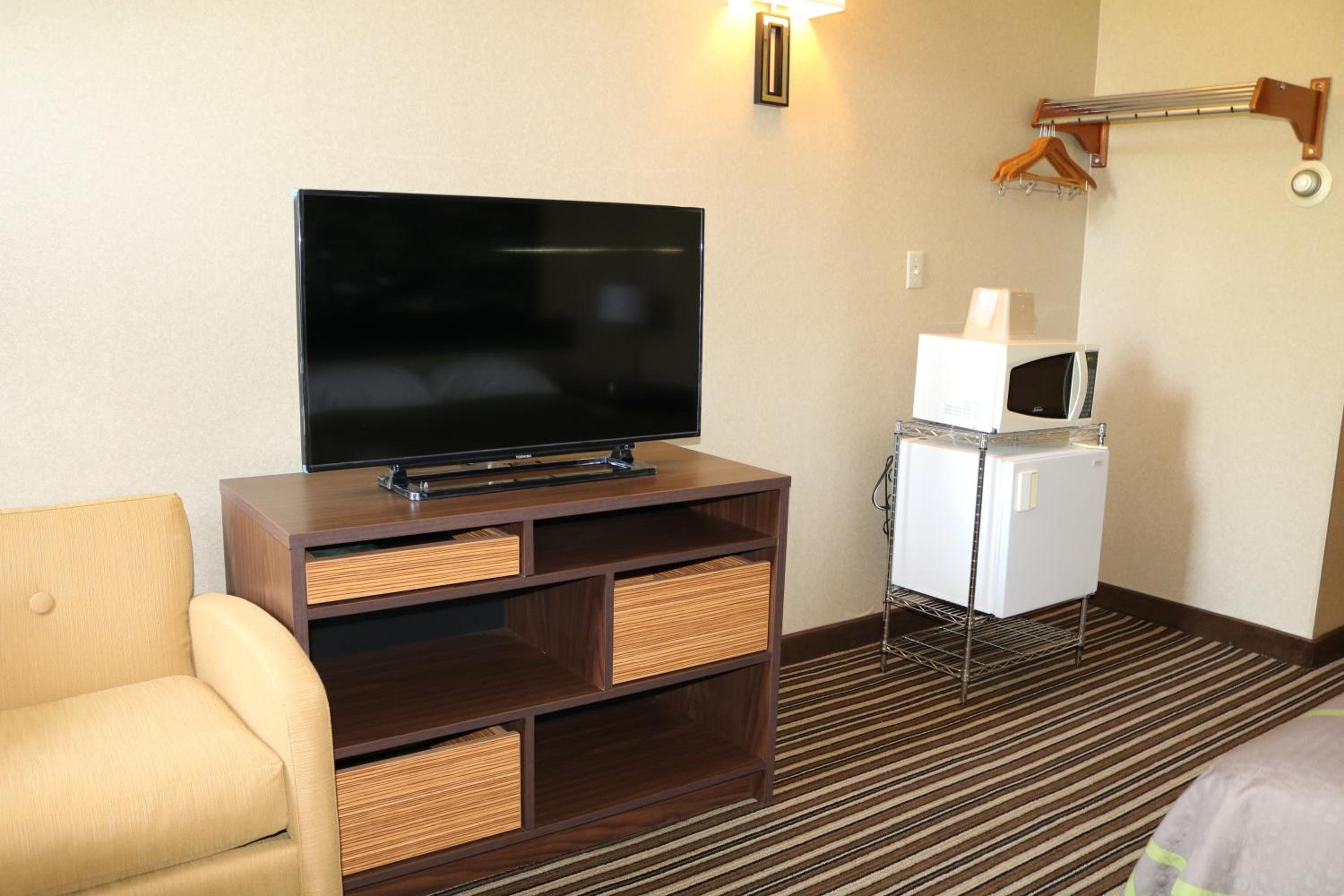 Double Room with Two Double Beds - Non-Smoking - Photo 1