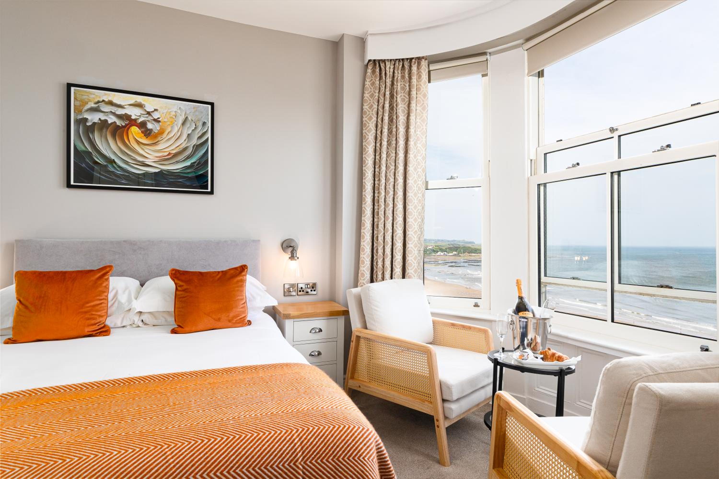Classic Double Room with Sea View and Walk-In Shower - Non-Smoking