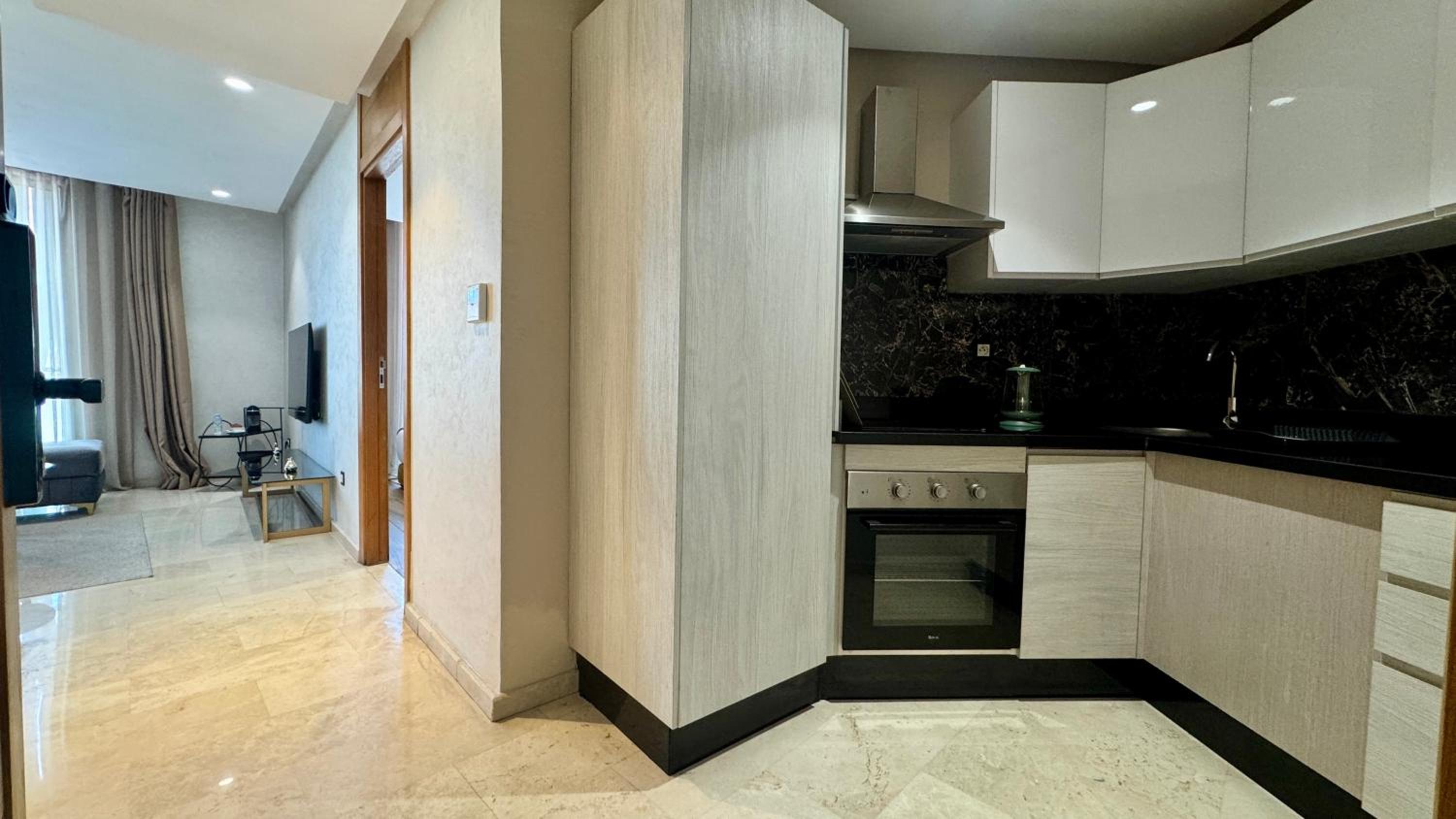 Standard Suite - Photo 13