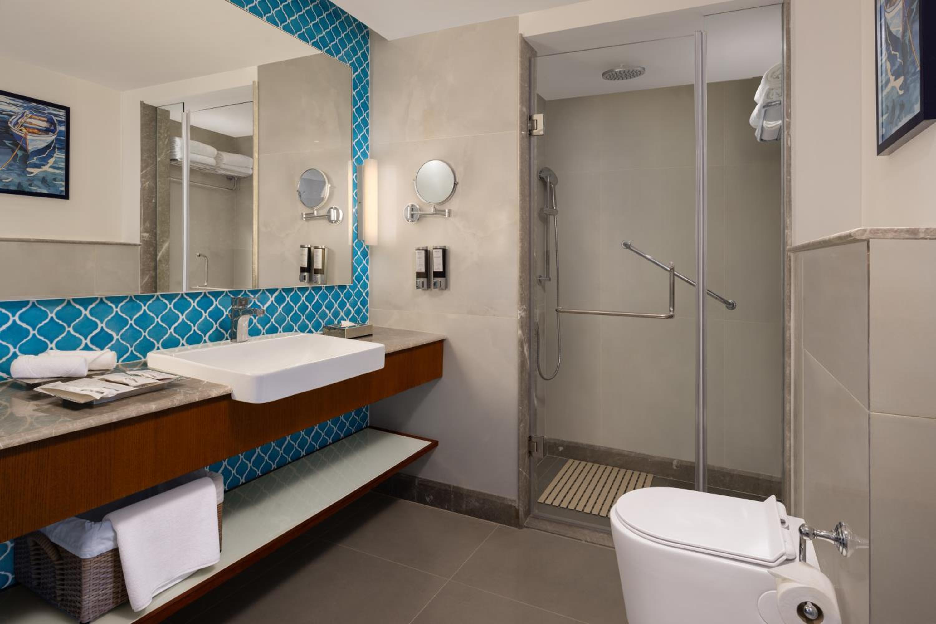 Partial Sea View Room with Balcony (15% off on Spa, Salon and Laundry service) - Photo 3