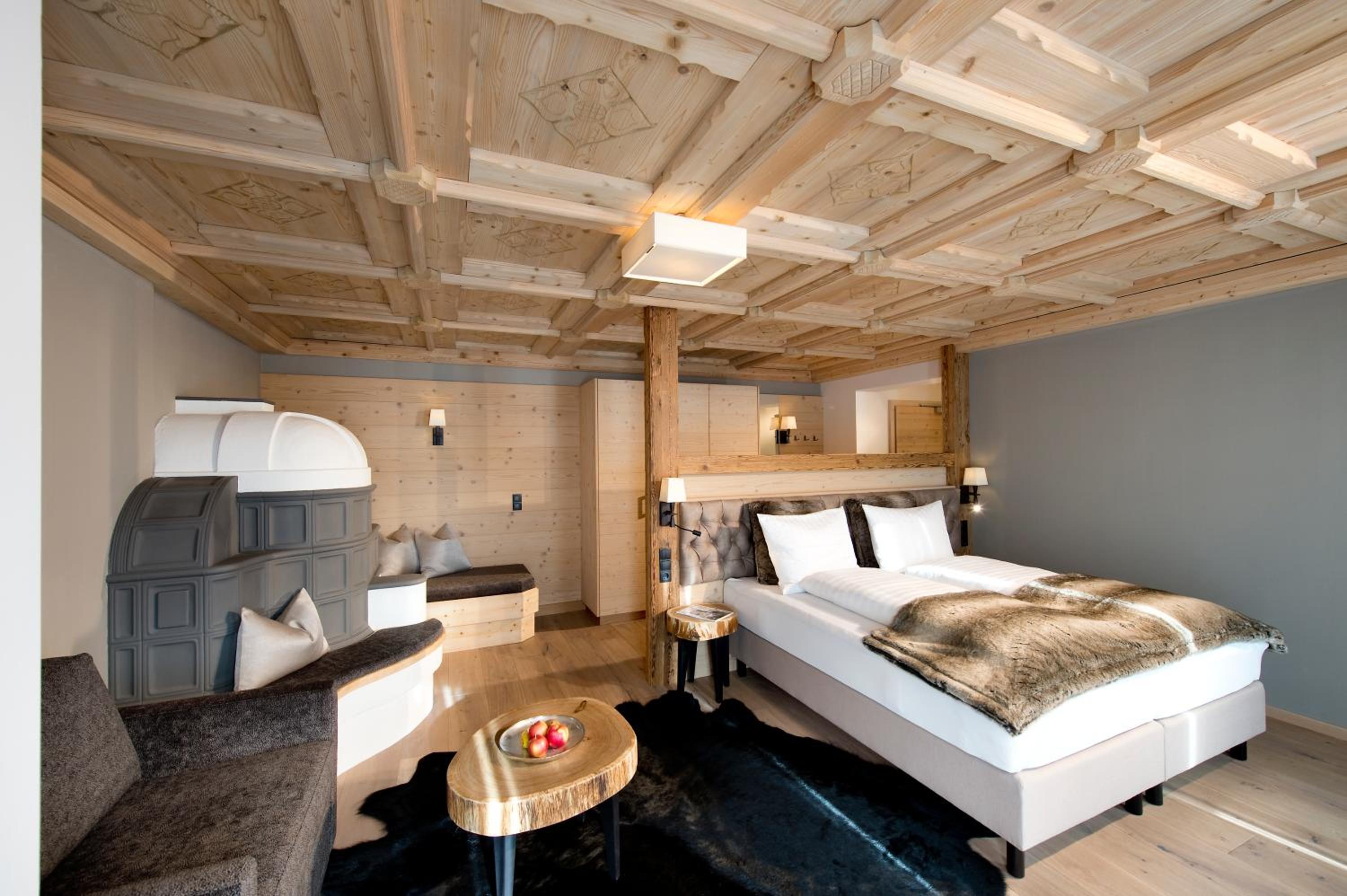 Luxury Suite - Photo 1