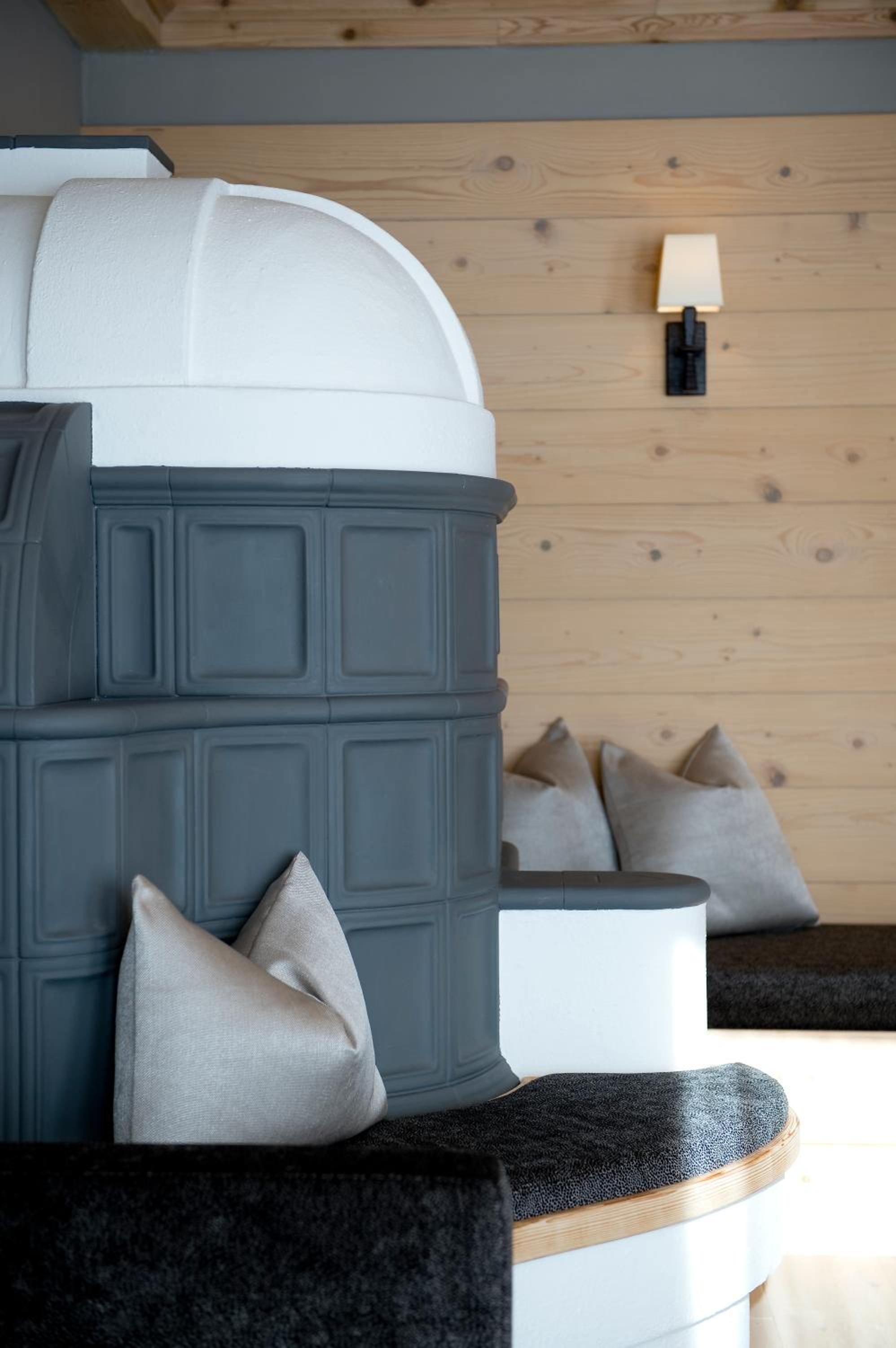 Luxury Suite - Photo 4