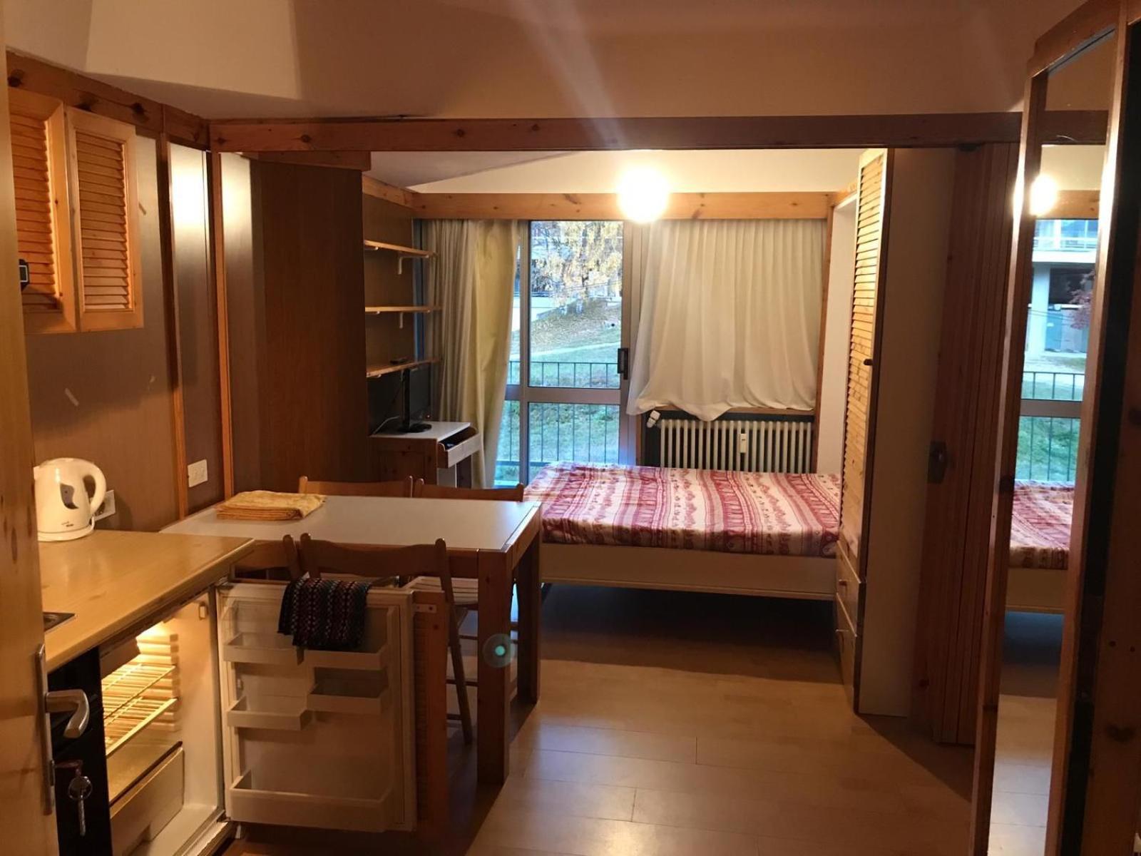 Apartment with Balcony photo 3