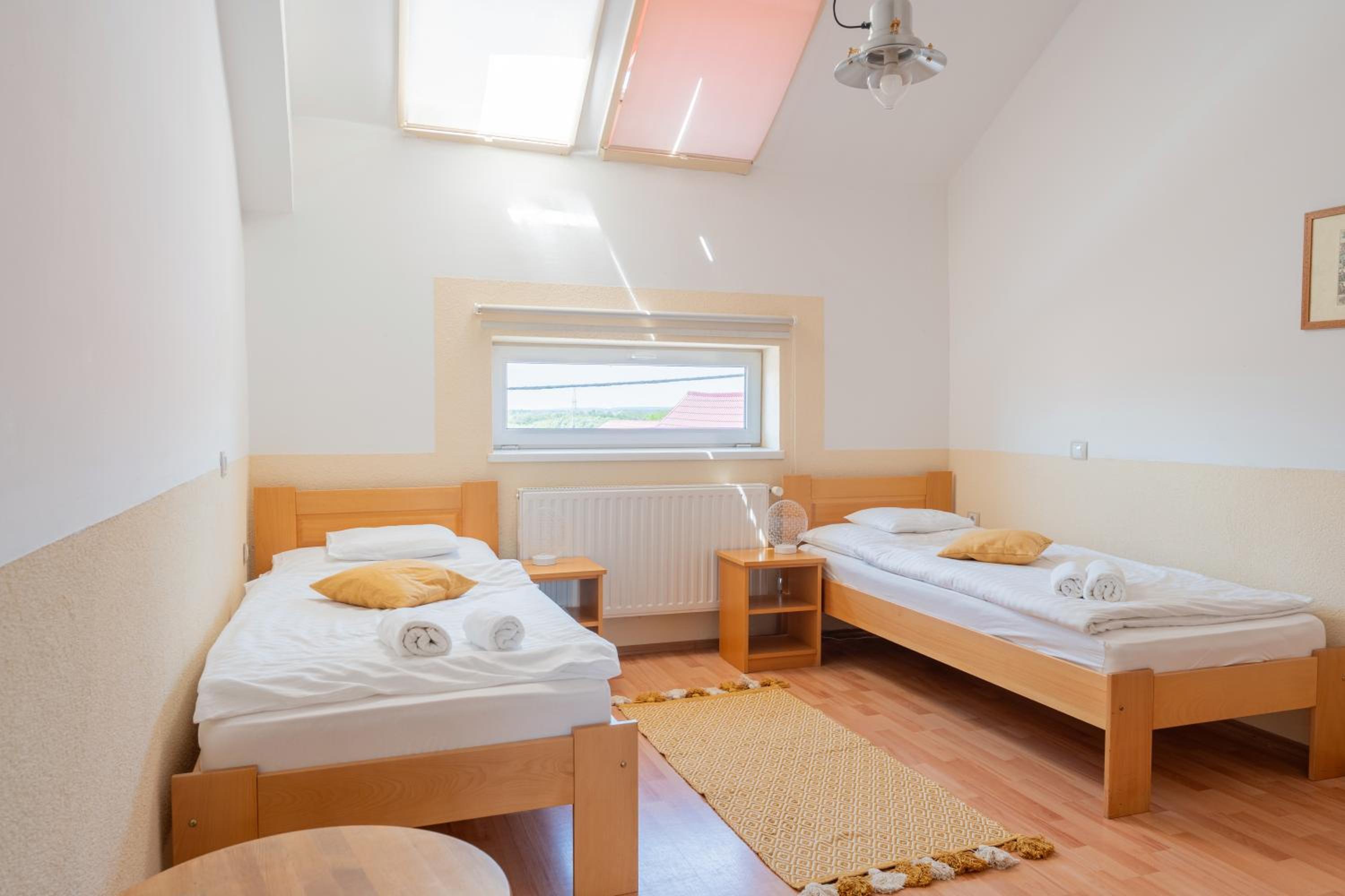 Standard Twin Room photo 2