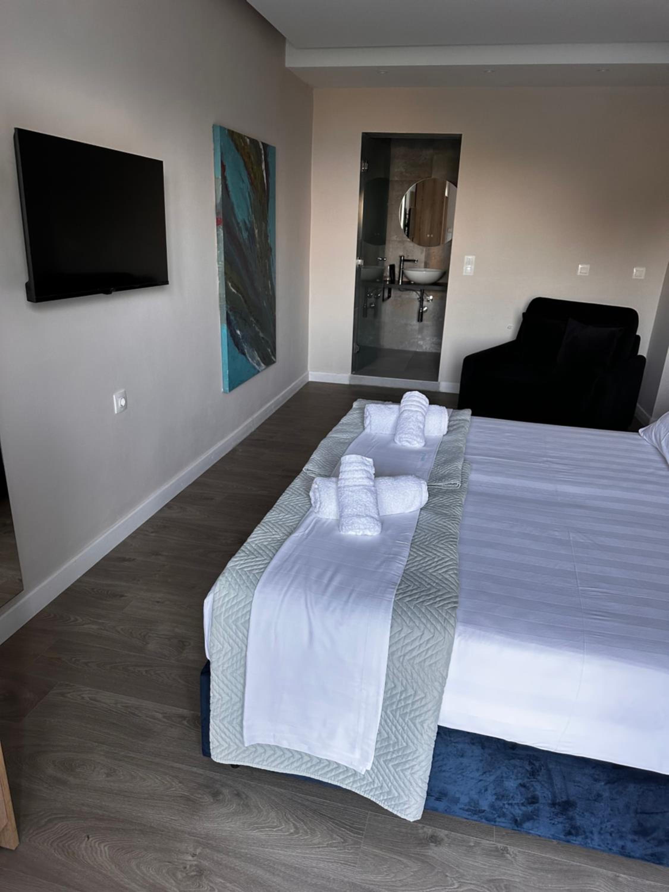 Double Room with Garden View - Photo 6