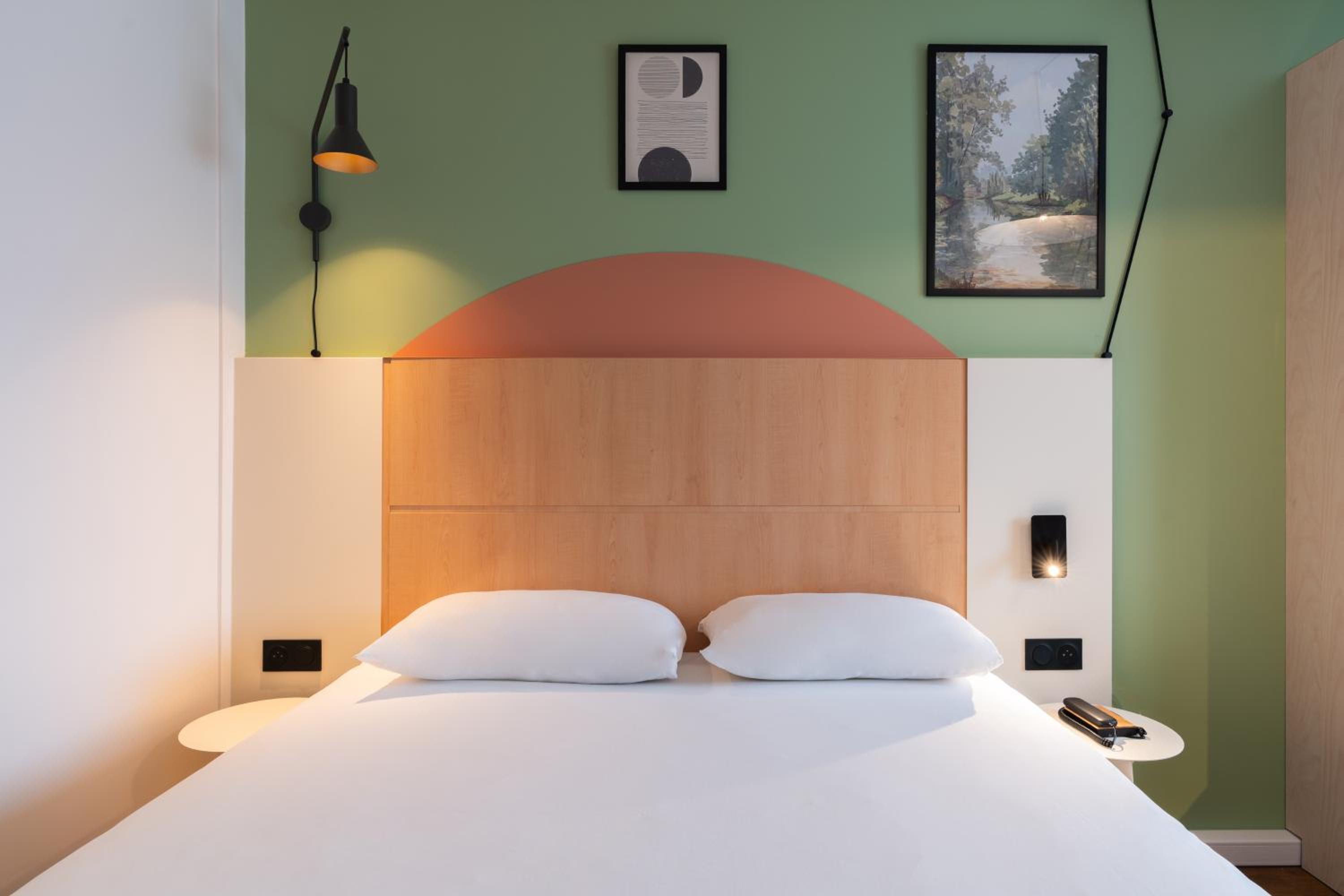 Standard Double Room with Sofa Bed - Photo 5