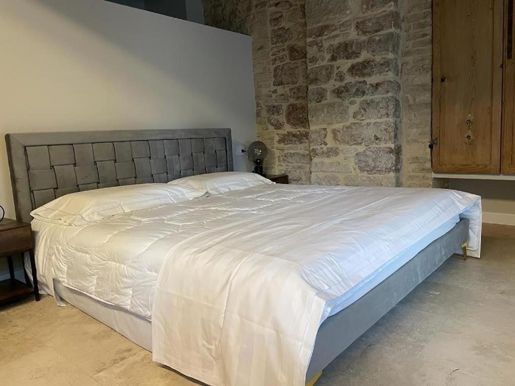 Standard Double Room - Photo 8
