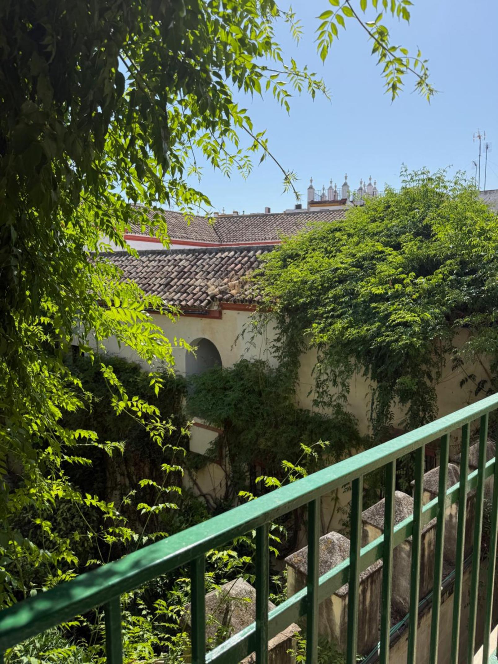 Two-Bedroom Deluxe Apartment with Garden View