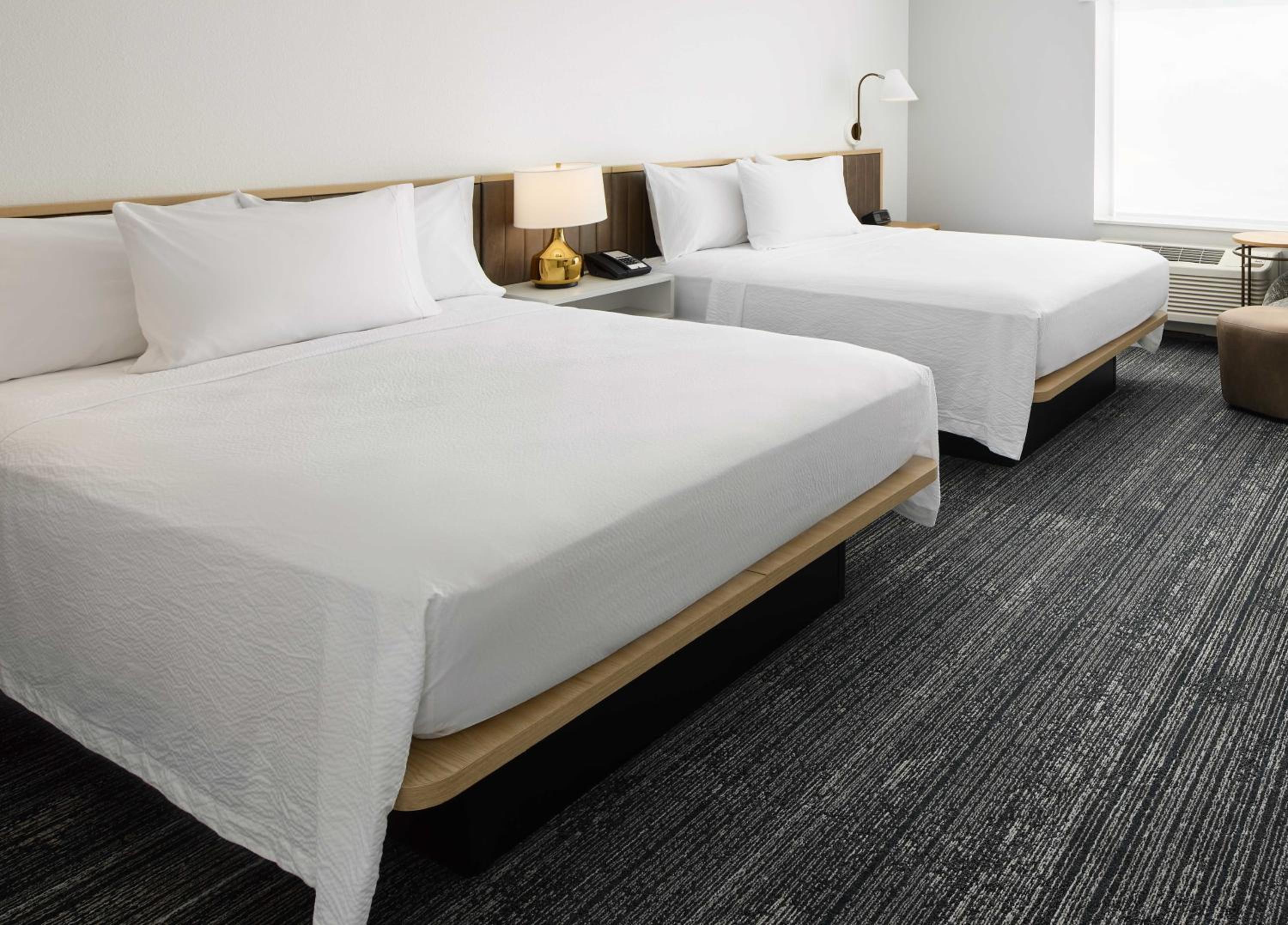 One-Bedroom Queen Suite with Sofa Bed - Hearing Accessible photo 2
