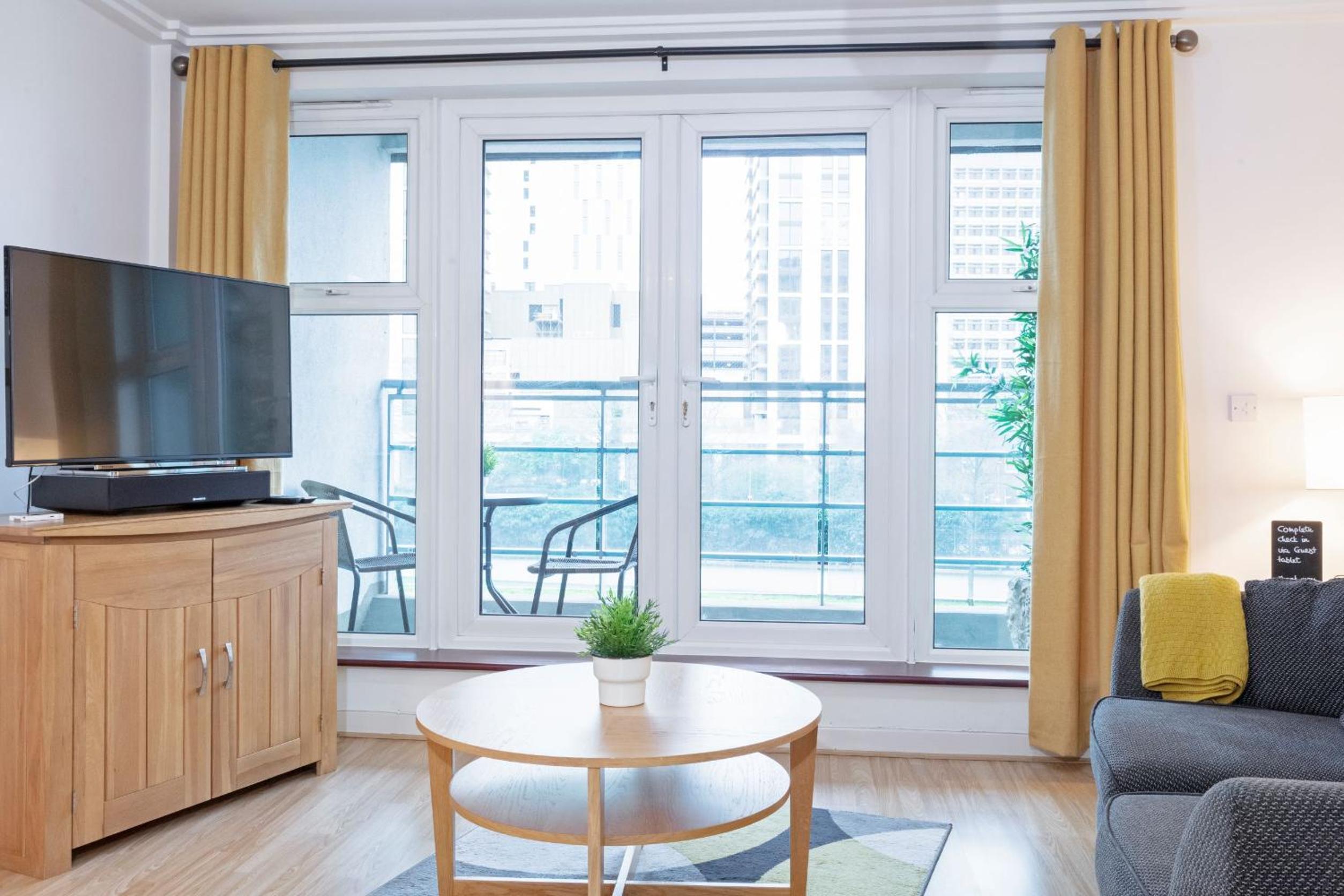 Apartment photo 1