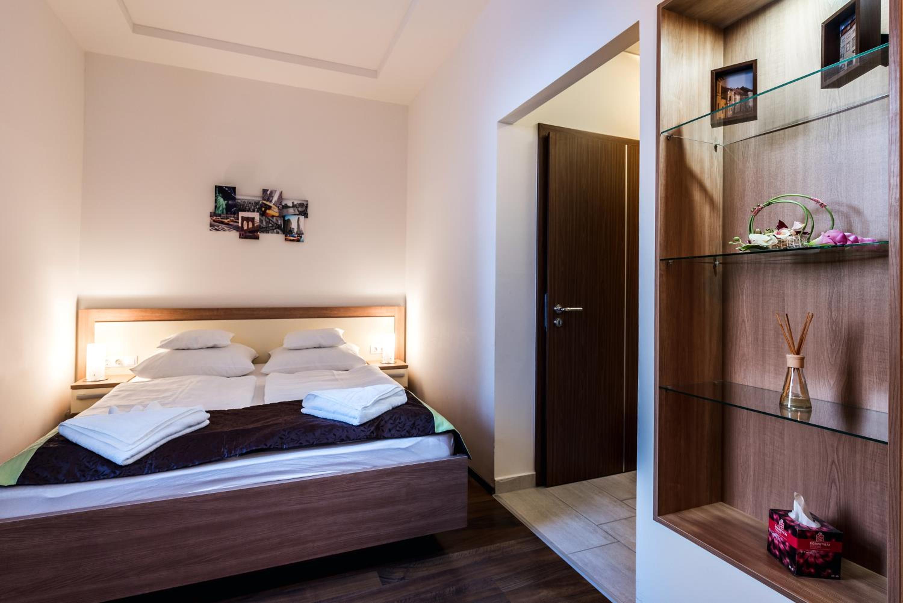 Standard Apartment - Photo 2