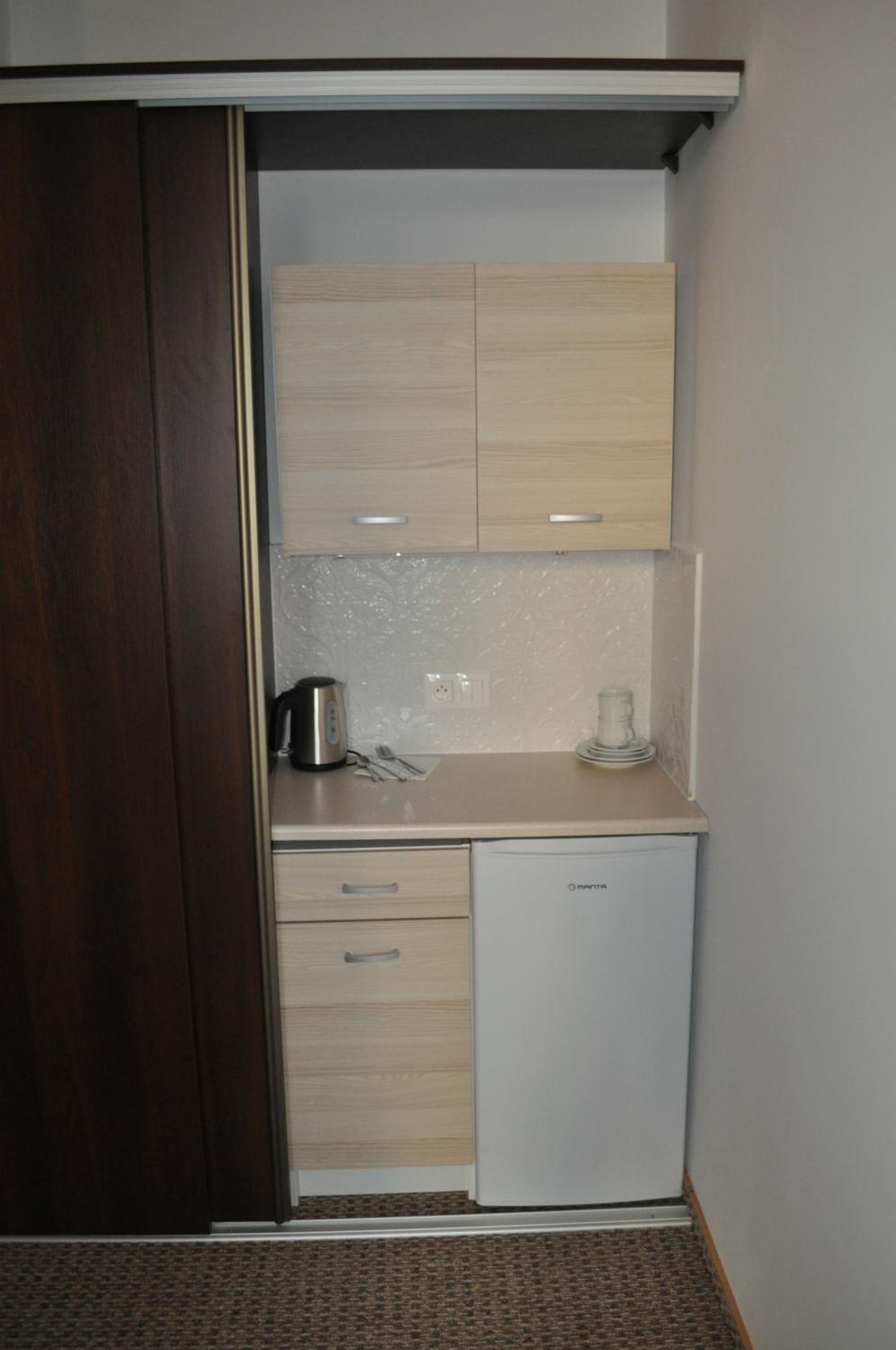 Double Room with Bathroom - Photo 4