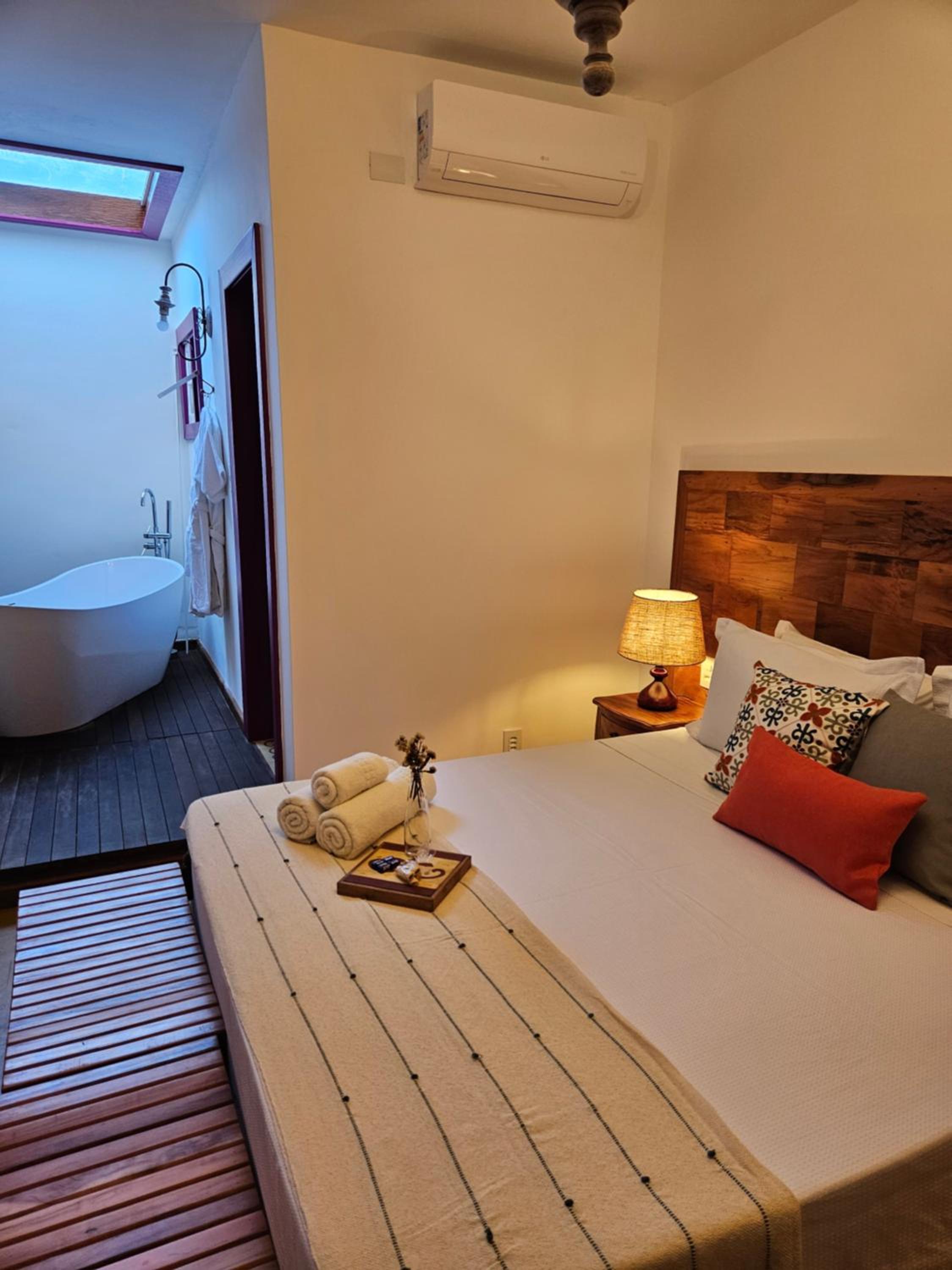 Deluxe Double Room with Bath