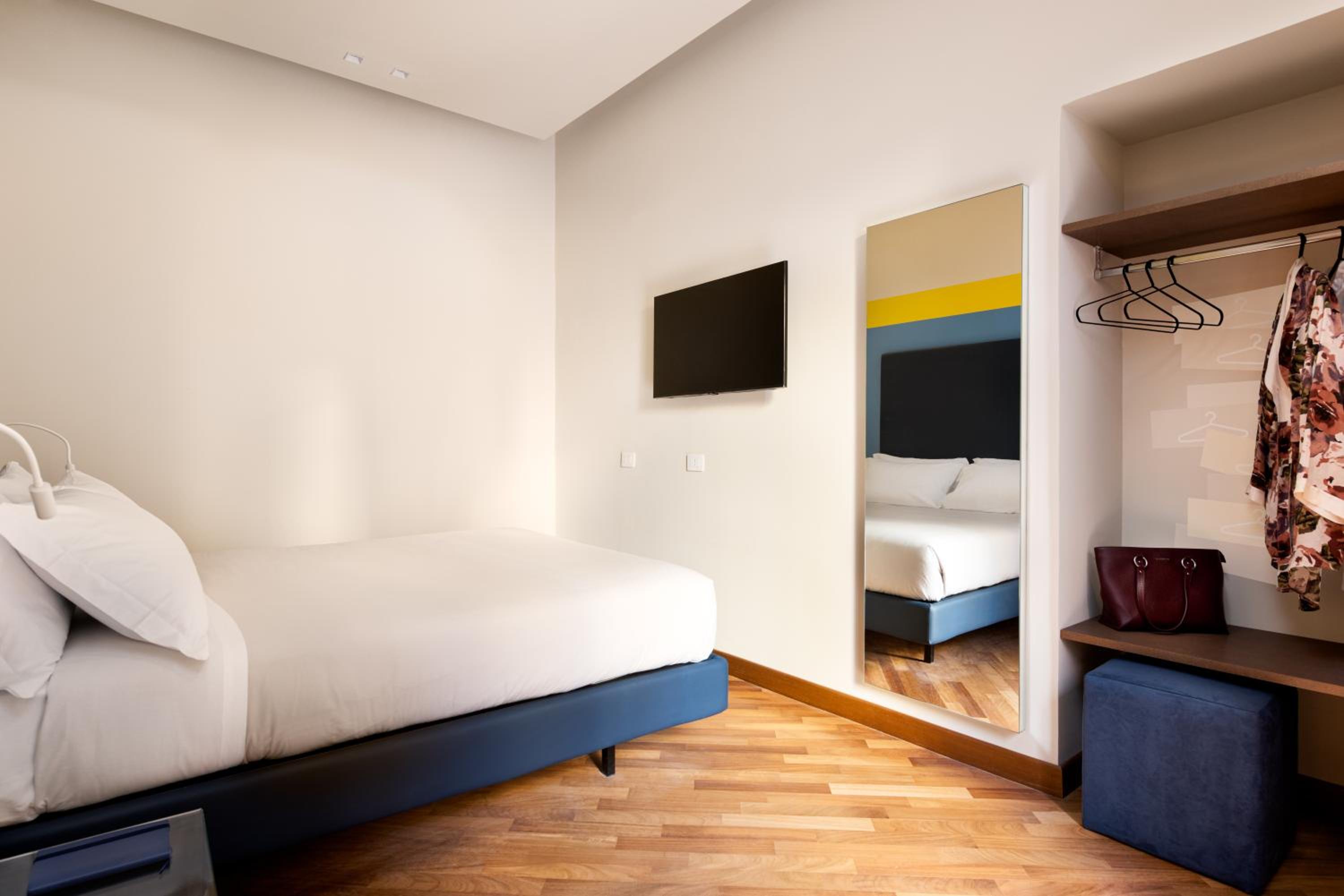 Suite with Balcony photo 1